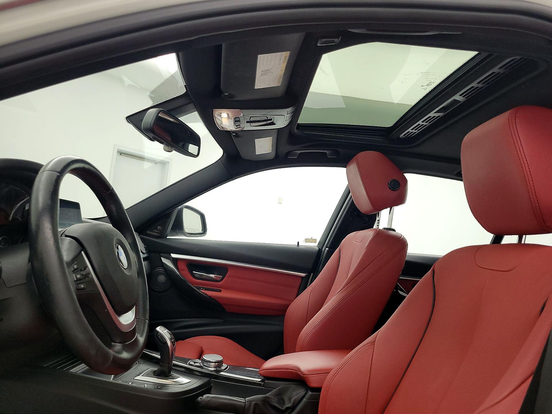 Thumbnail: 2016 BMW 3 Series - 20