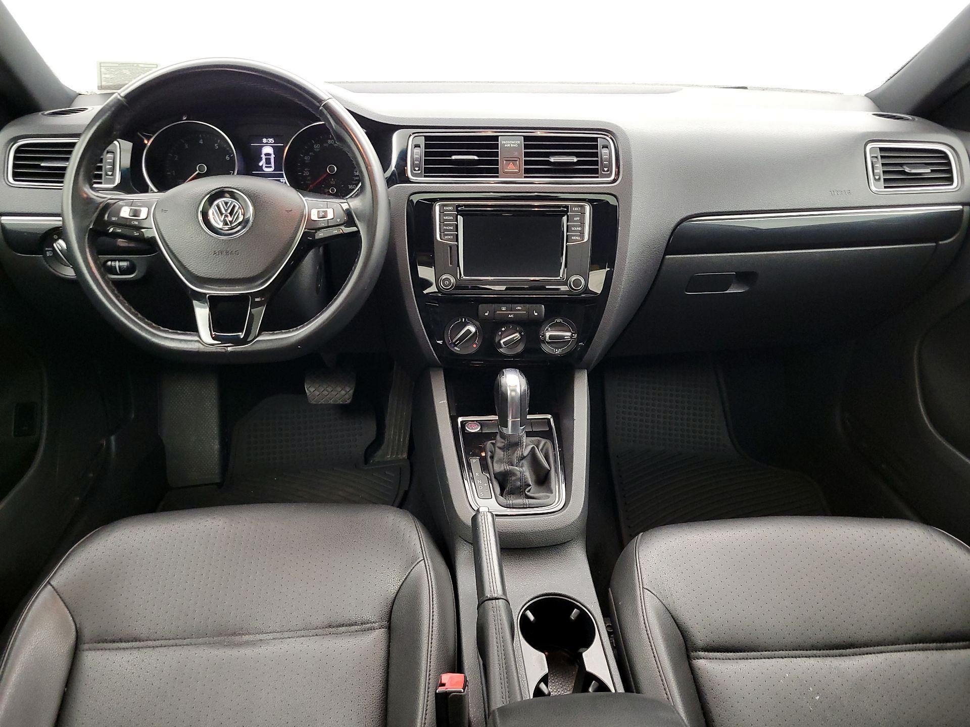 Thumbnail: 2018 Volkswagen Jetta - 9