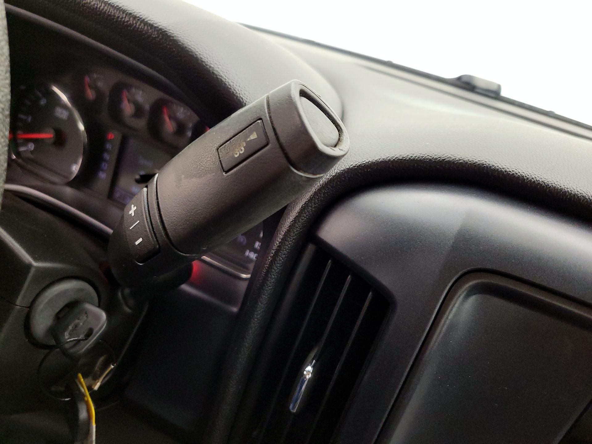 Thumbnail: 2015 Chevrolet Silverado 1500 - 16