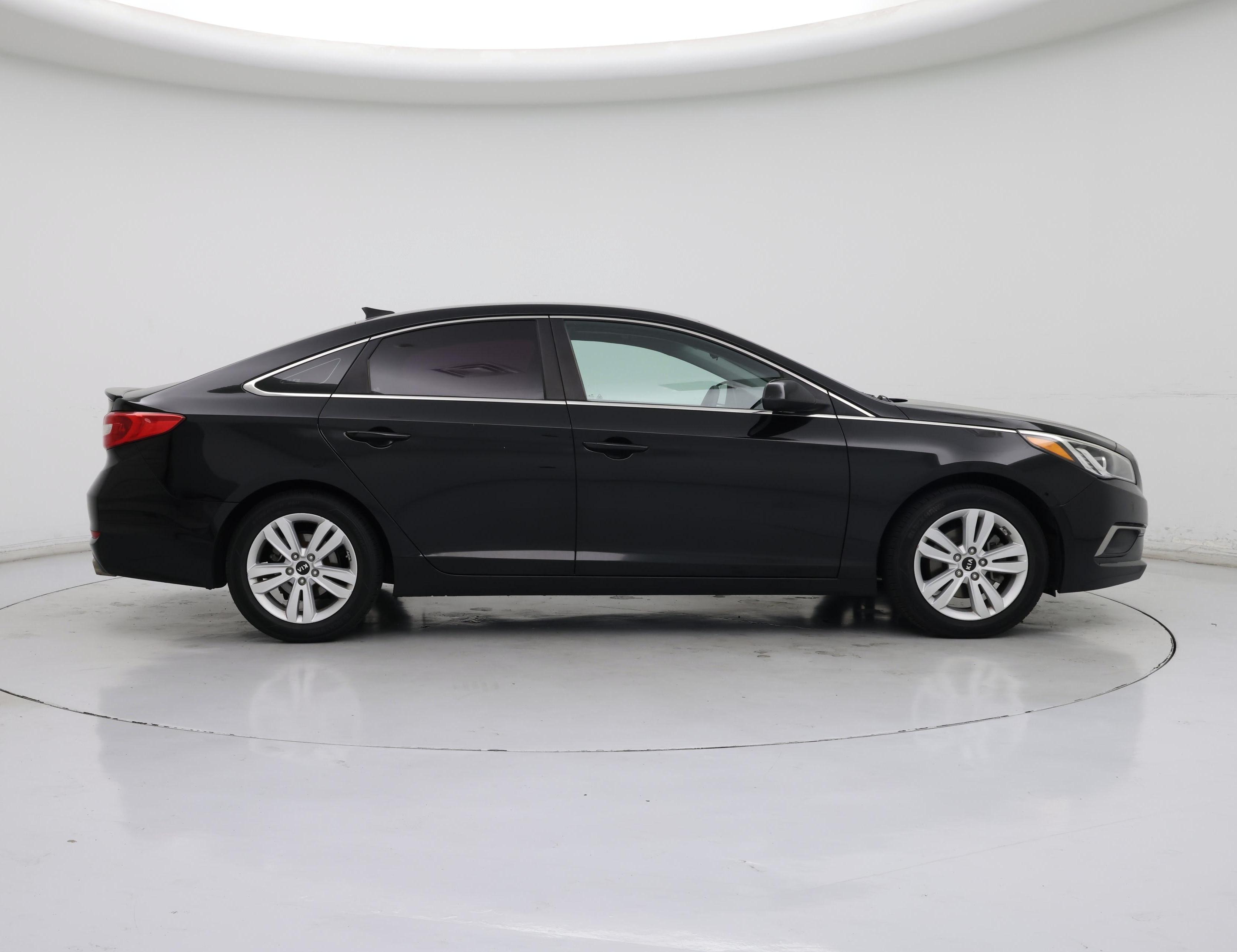 Thumbnail: 2017 Hyundai Sonata - 7