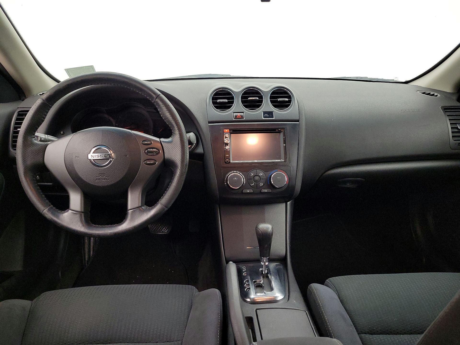 Thumbnail: 2013 Nissan Altima - 9
