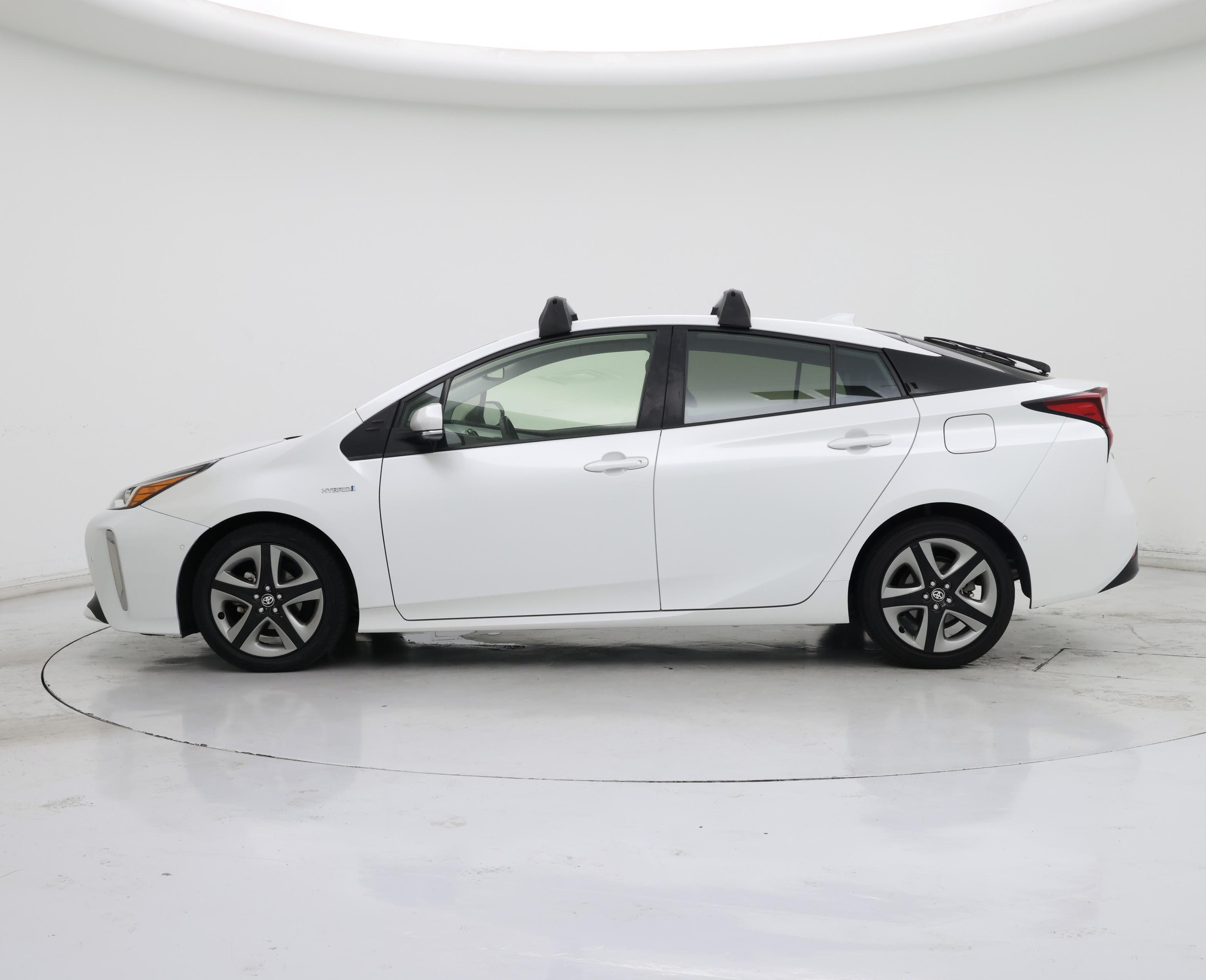 Thumbnail: 2022 Toyota Prius - 3