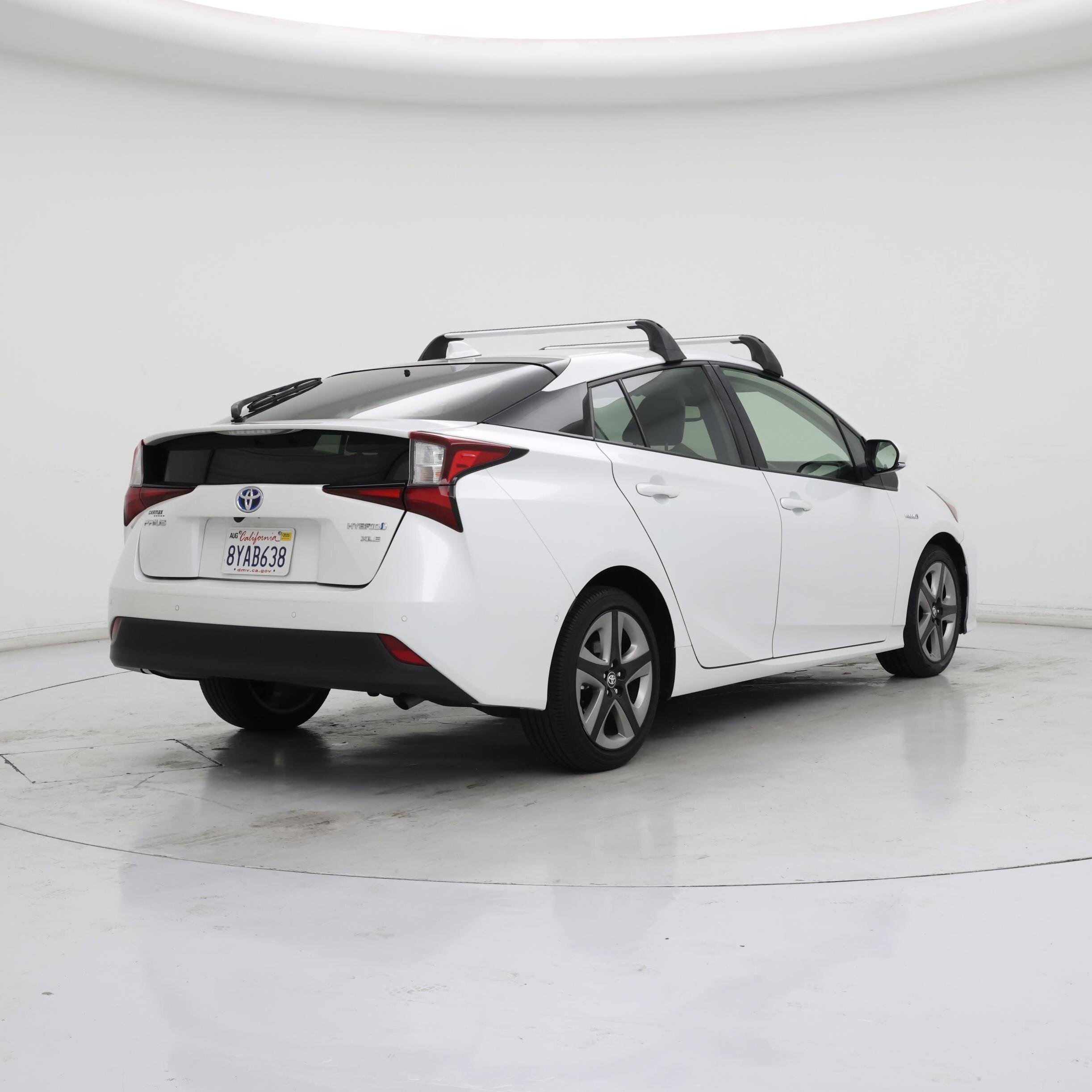 Thumbnail: 2022 Toyota Prius - 8
