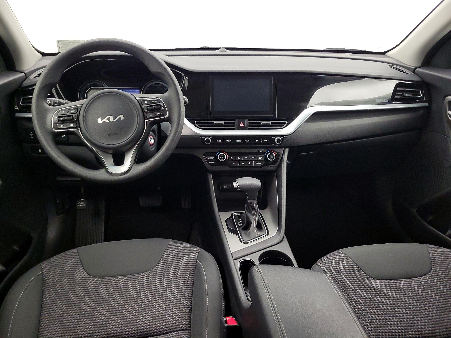Thumbnail: 2022 Kia Niro - 9