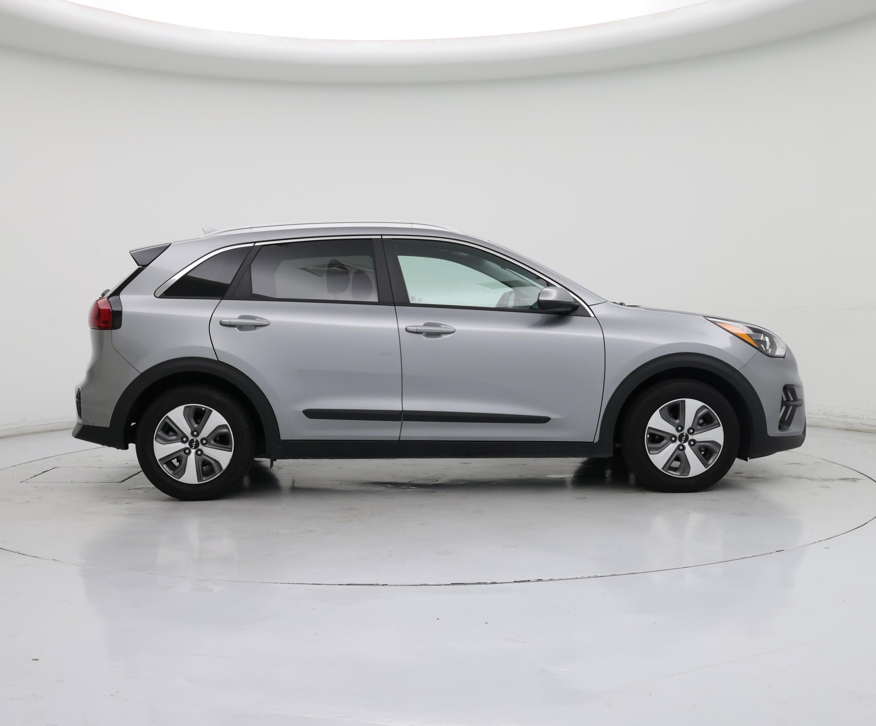 Thumbnail: 2022 Kia Niro - 7