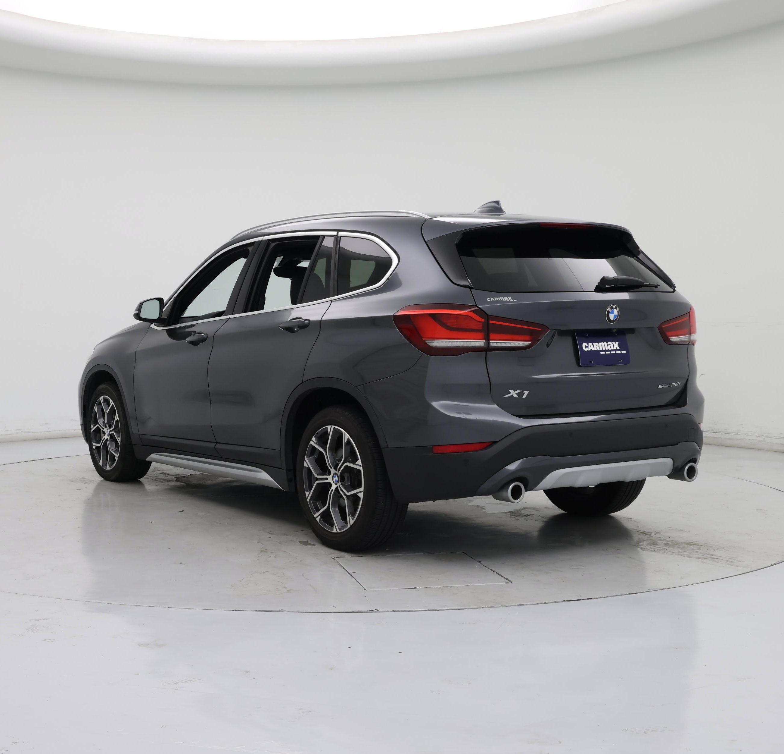 Thumbnail: 2021 BMW X1 - 2