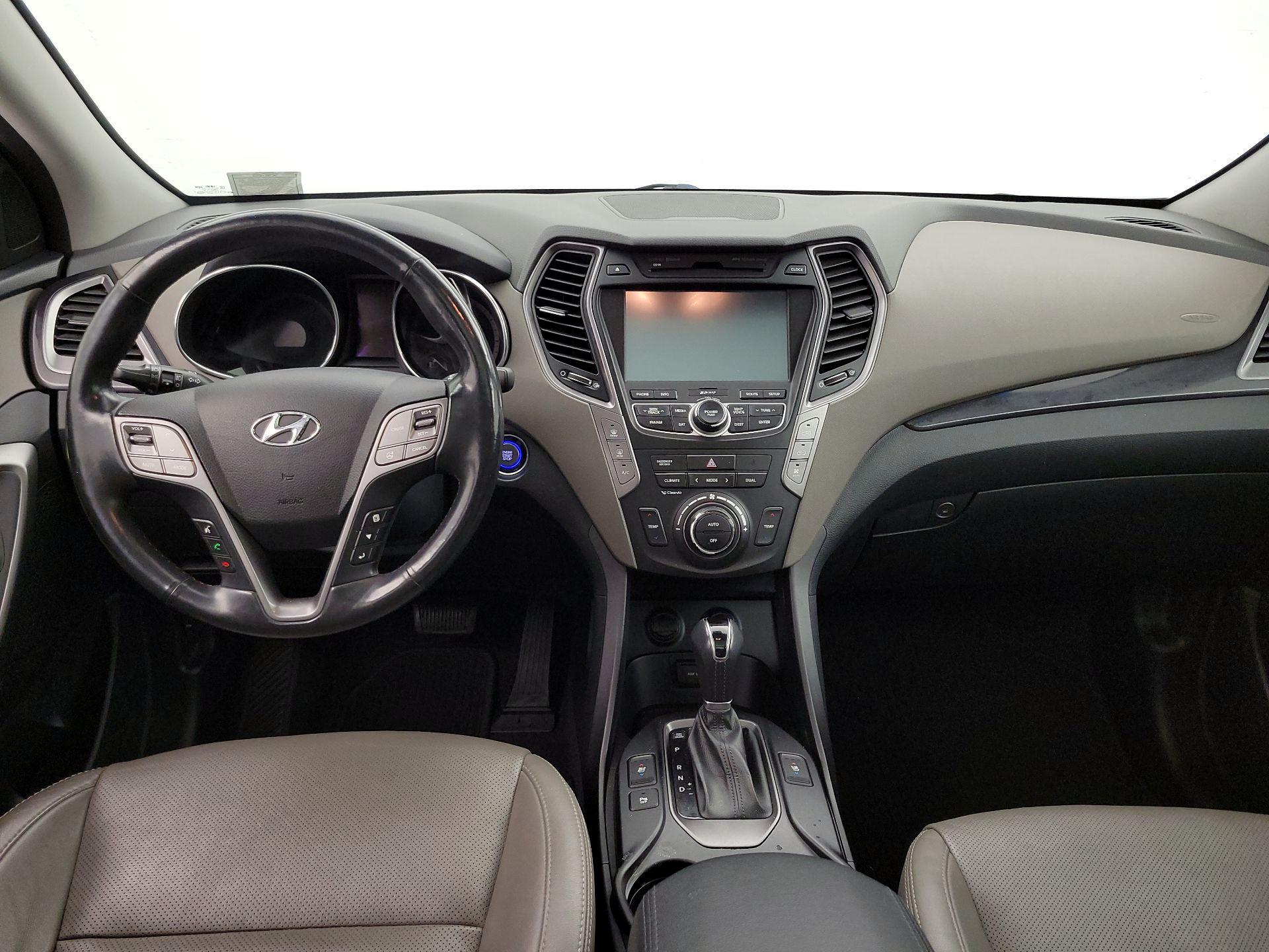 Thumbnail: 2015 Hyundai Santa Fe - 9