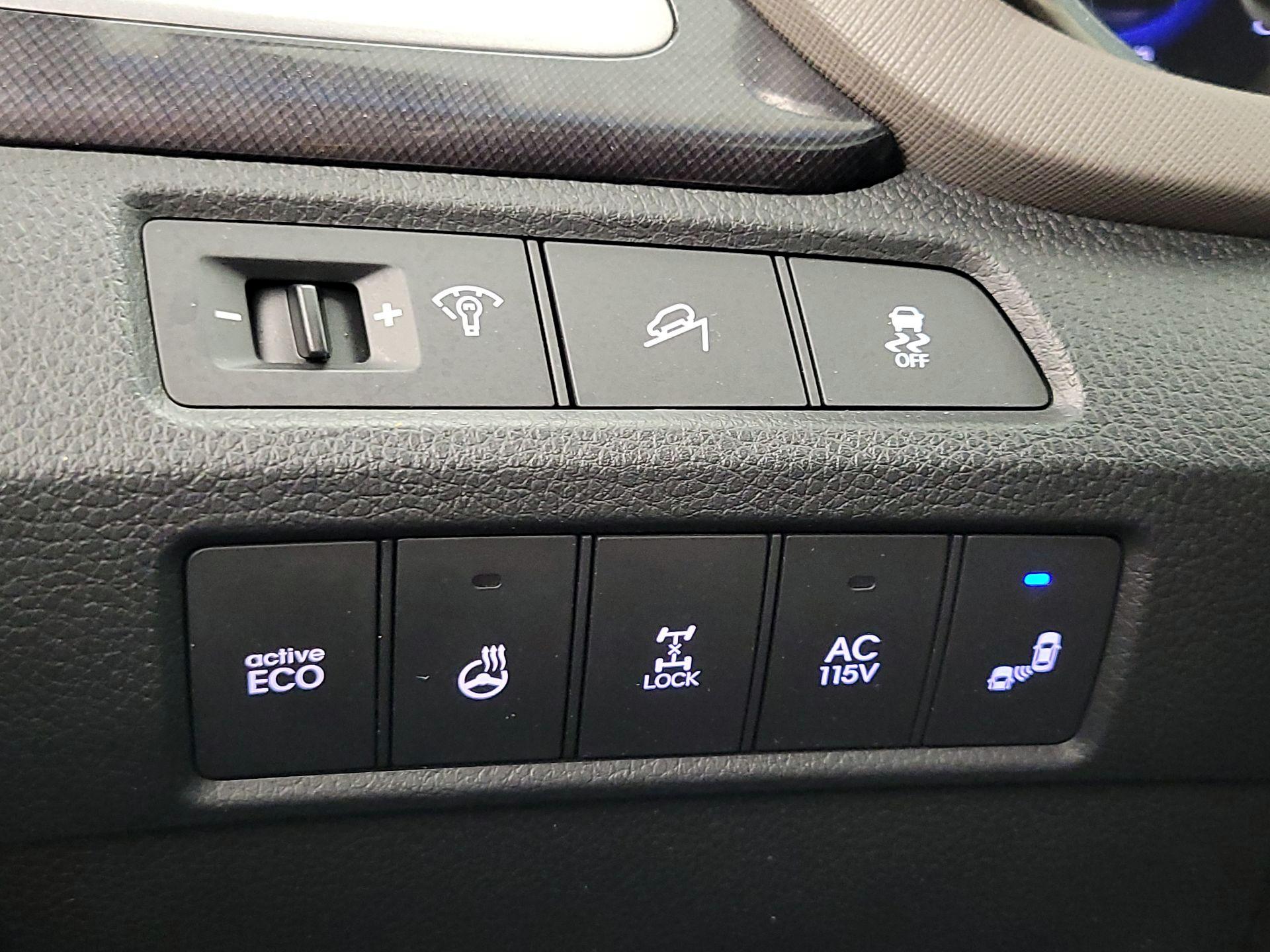 Thumbnail: 2015 Hyundai Santa Fe - 13