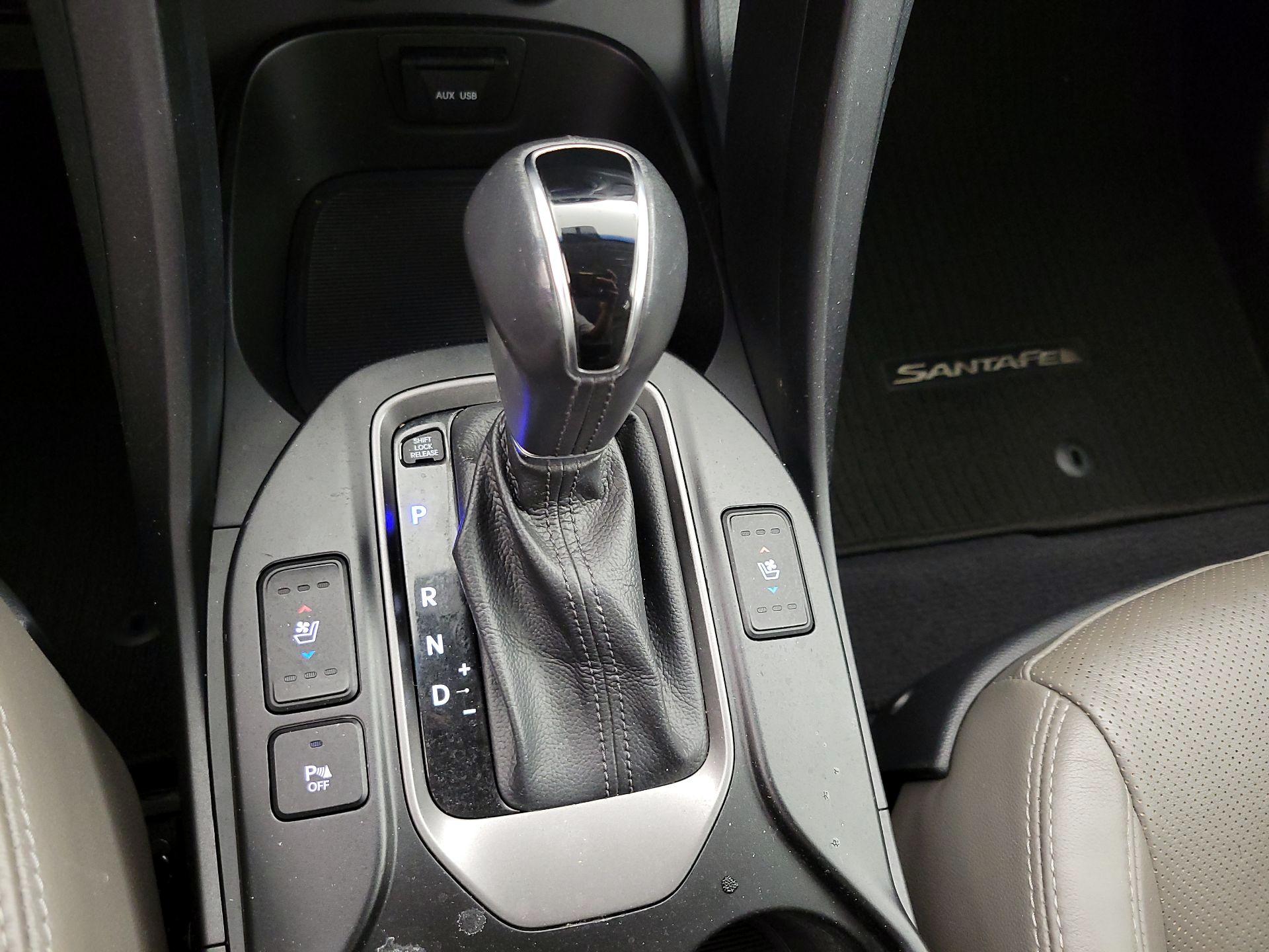 Thumbnail: 2015 Hyundai Santa Fe - 18