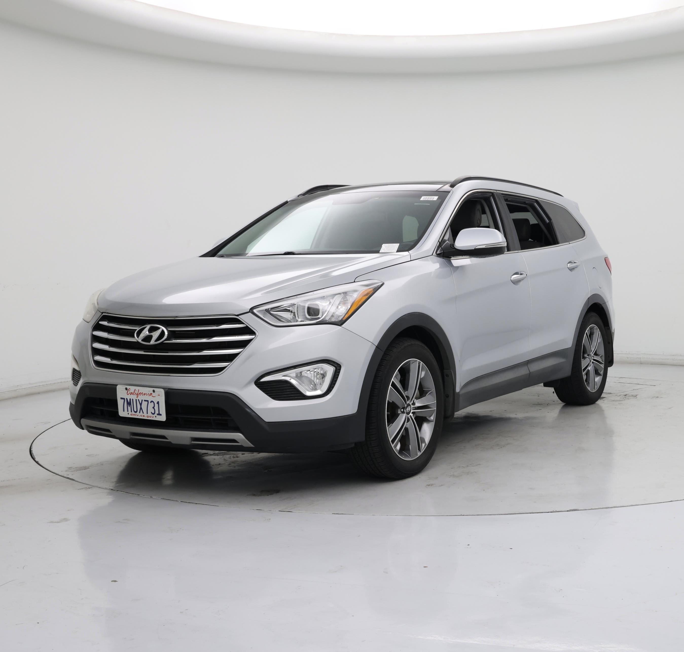 Thumbnail: 2015 Hyundai Santa Fe - 4