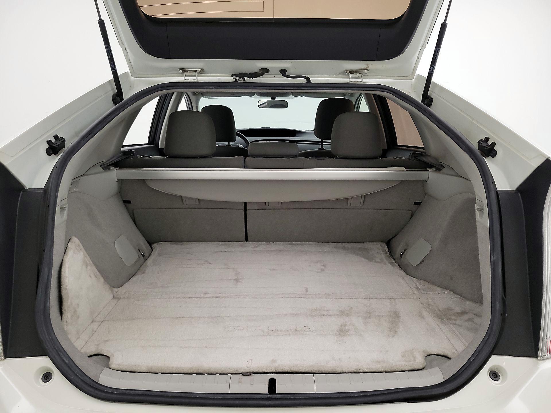 Thumbnail: 2014 Toyota Prius - 19