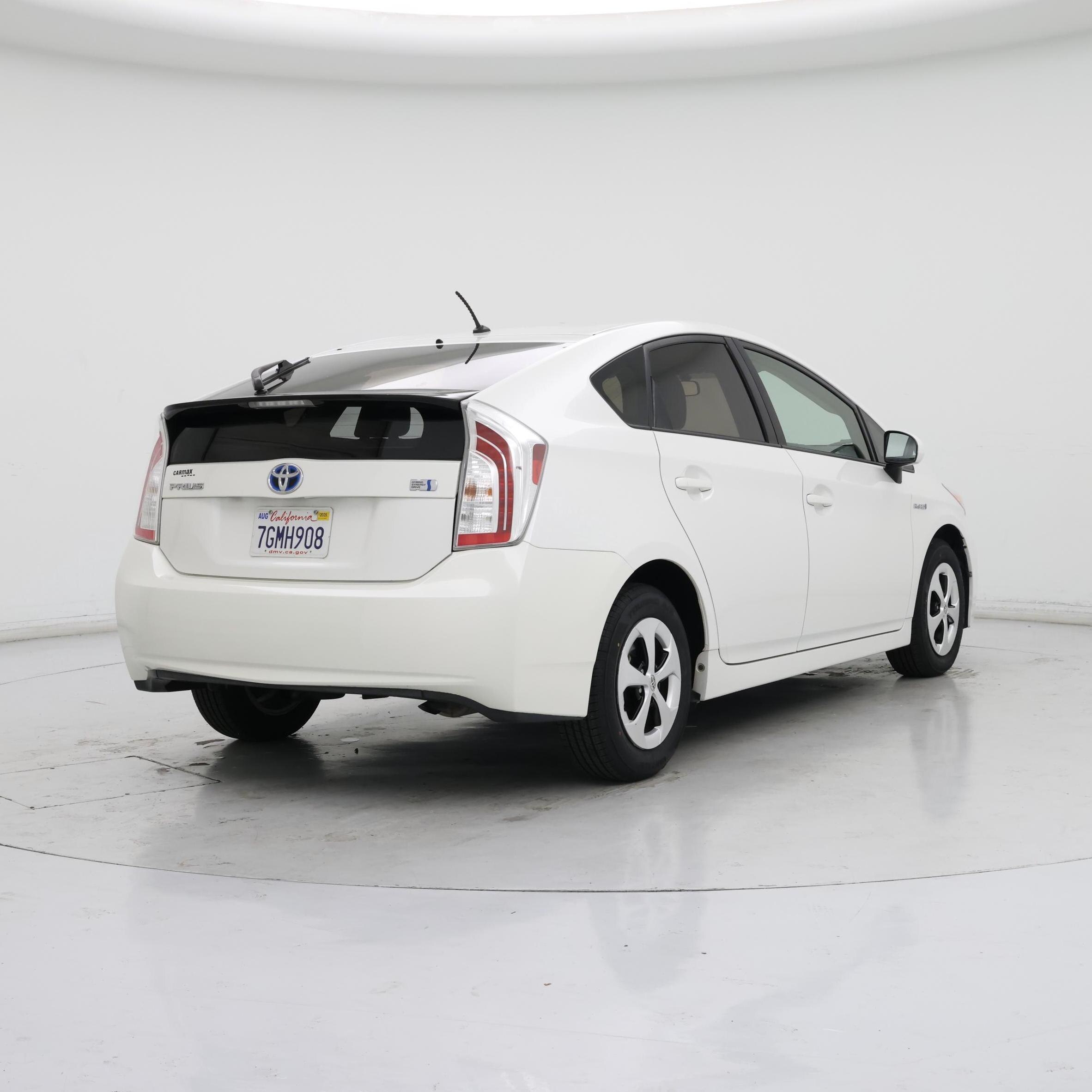 Thumbnail: 2014 Toyota Prius - 8