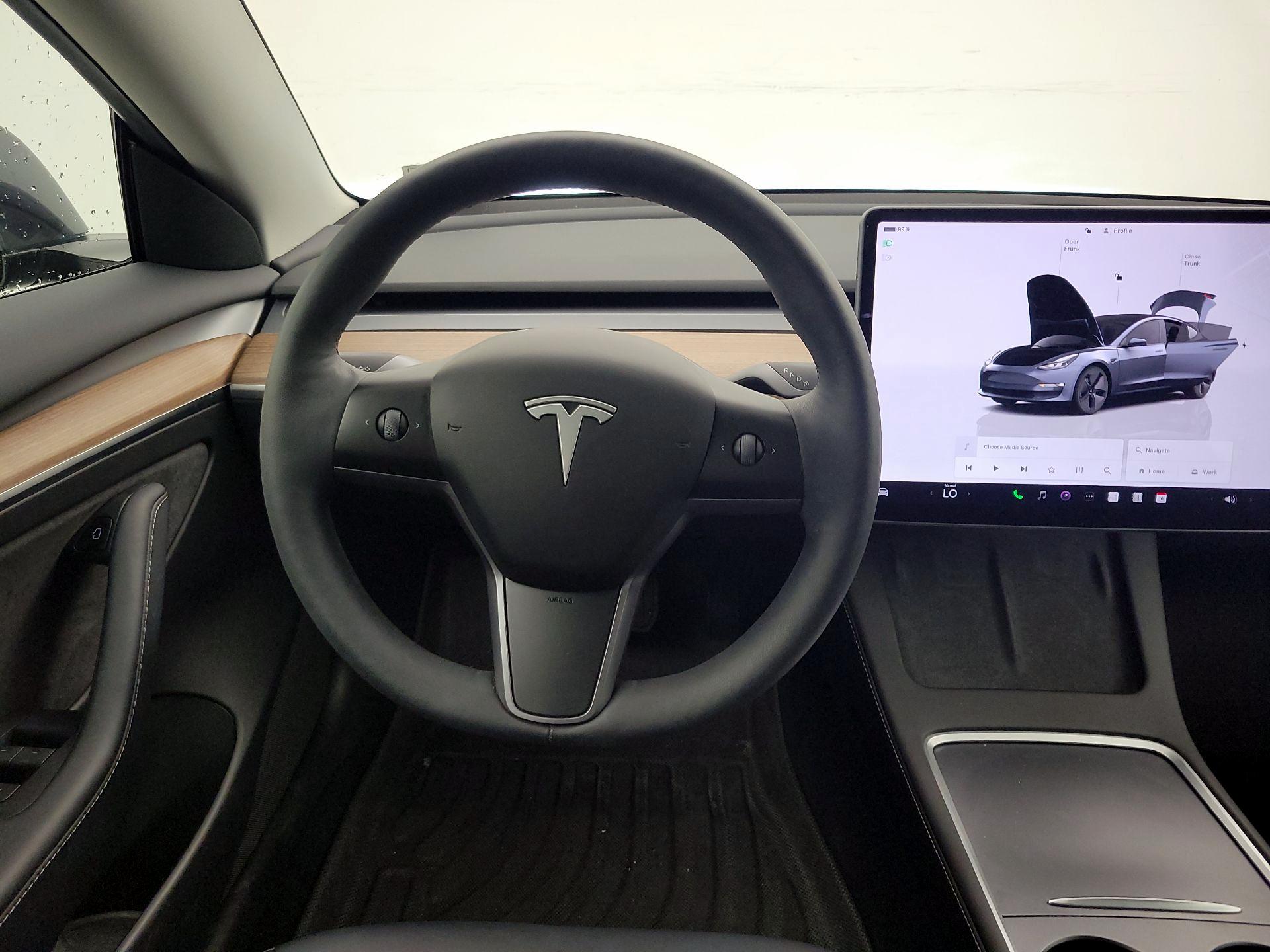 Thumbnail: 2023 Tesla Model 3 - 10