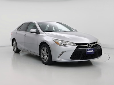 Silver 2017 Toyota Camry SE