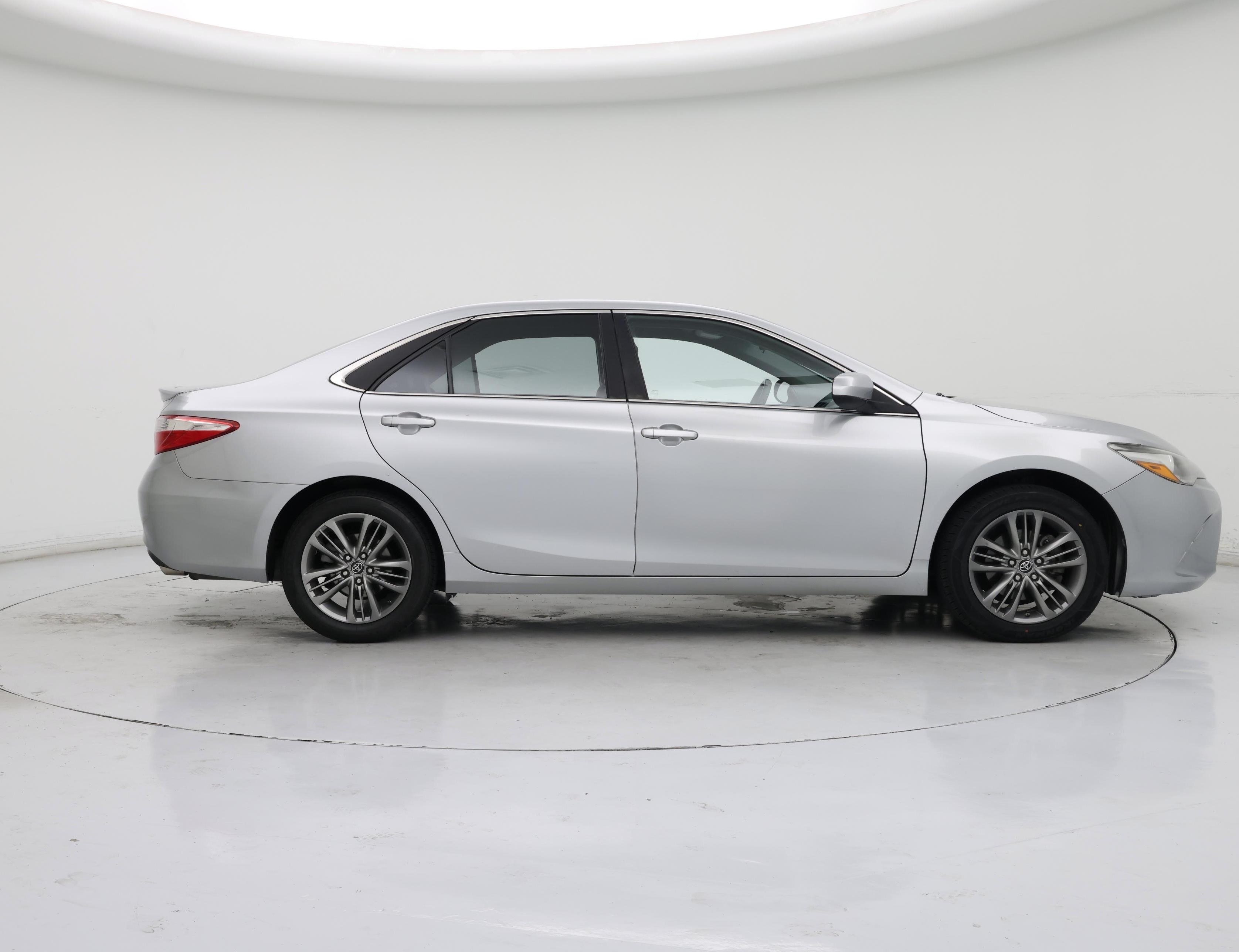 Thumbnail: 2017 Toyota Camry - 7