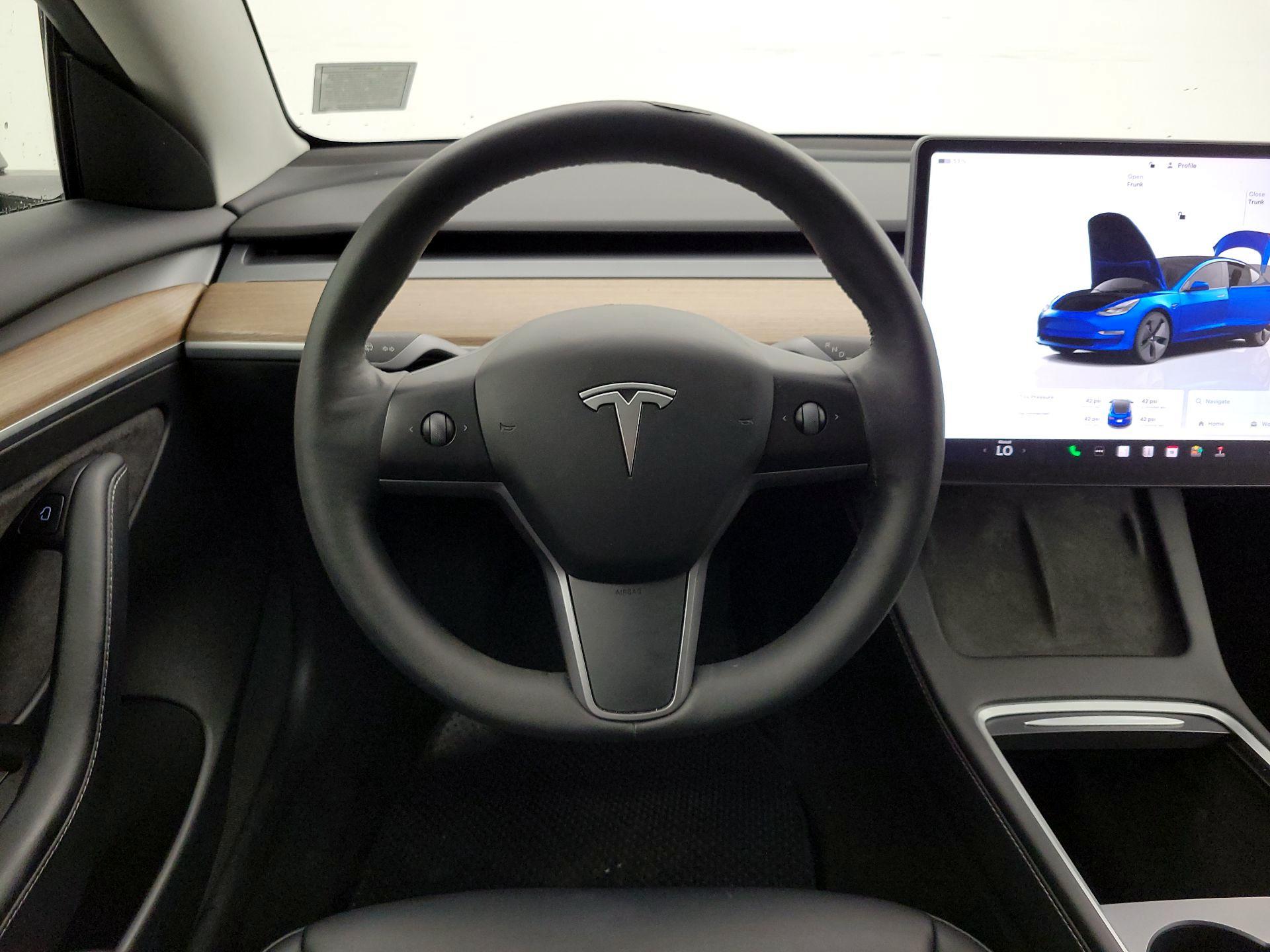Thumbnail: 2023 Tesla Model 3 - 10
