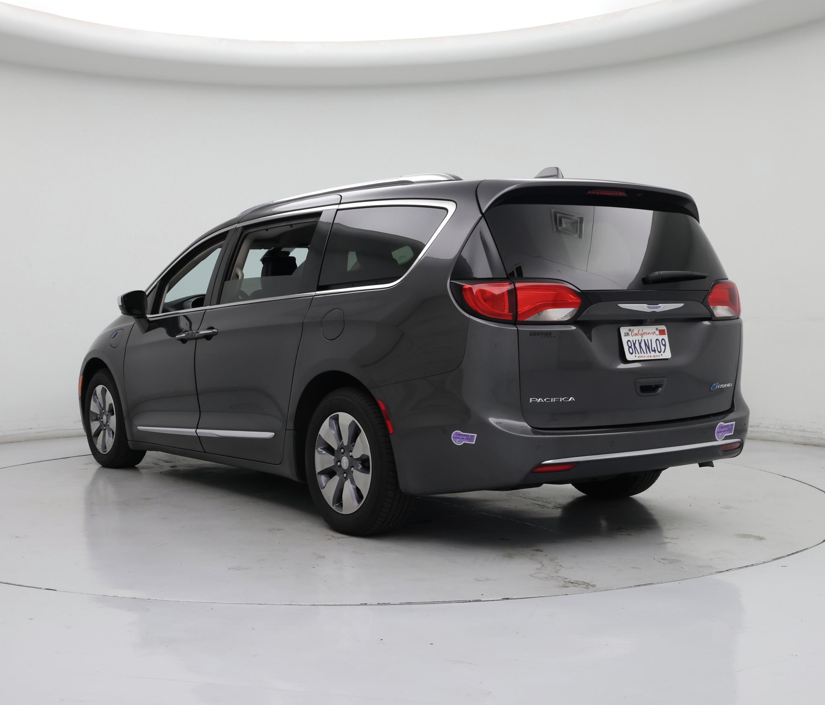 Thumbnail: 2019 Chrysler Pacifica - 2