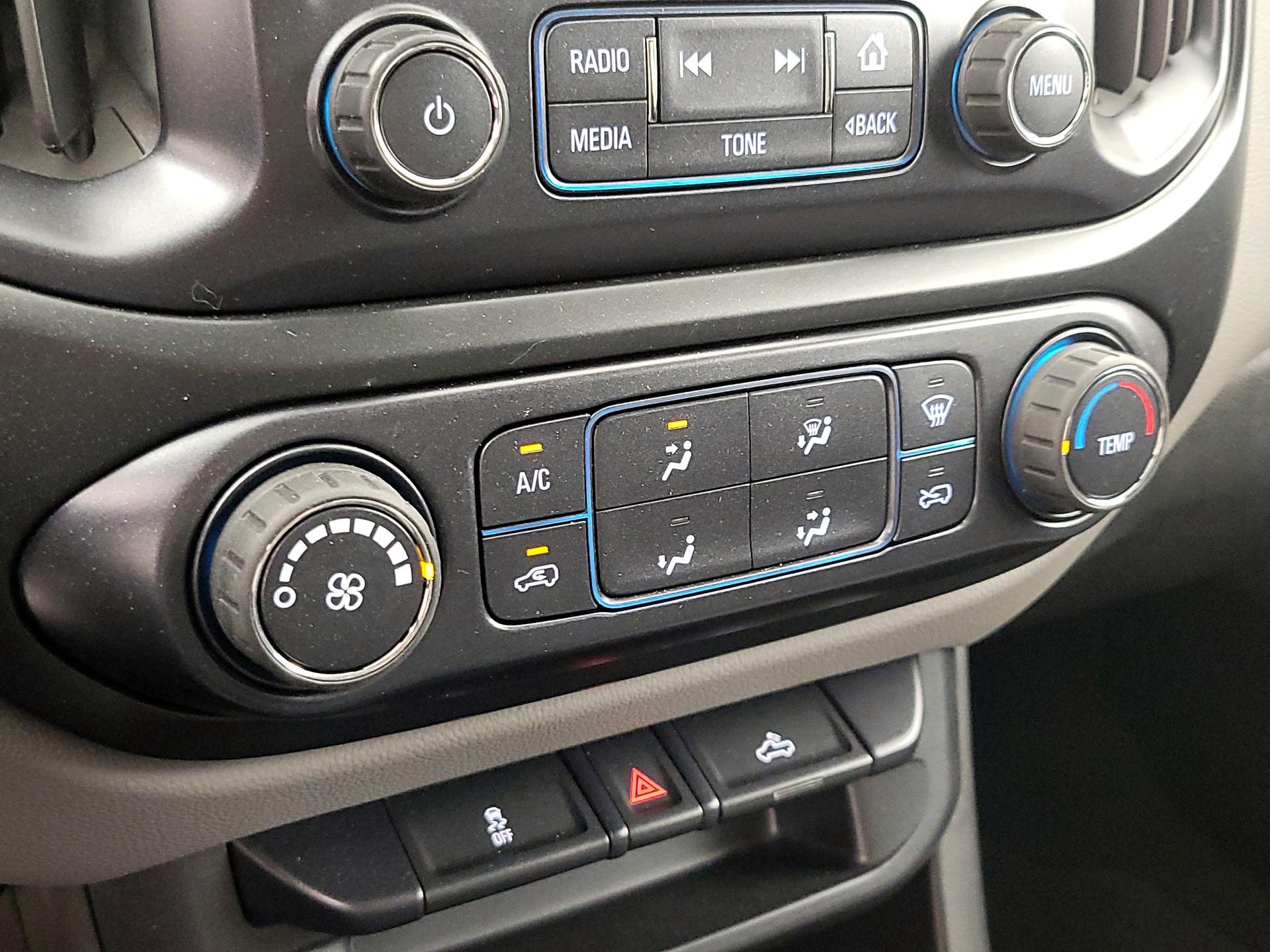 Thumbnail: 2016 Chevrolet Colorado - 16