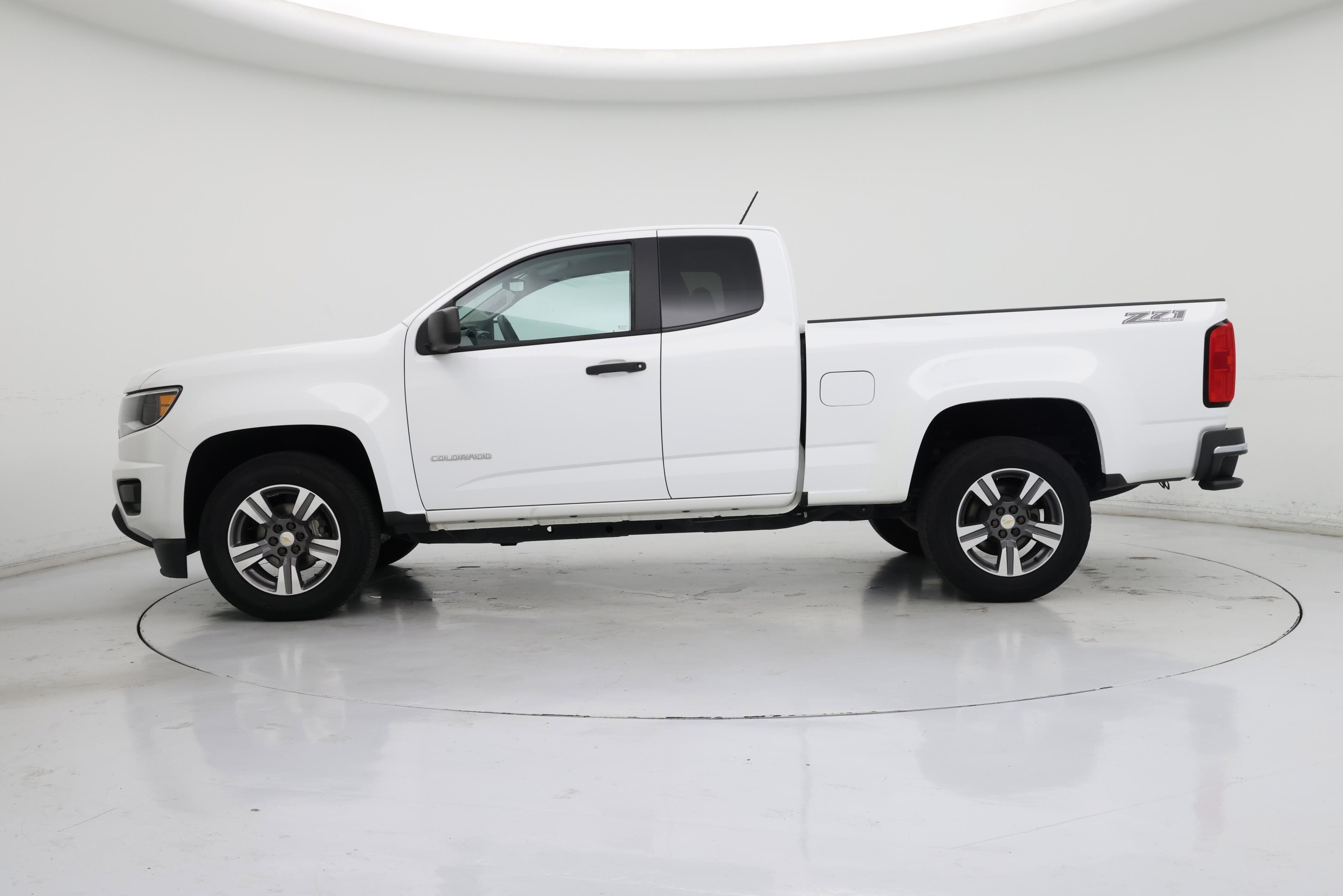 Thumbnail: 2016 Chevrolet Colorado - 3