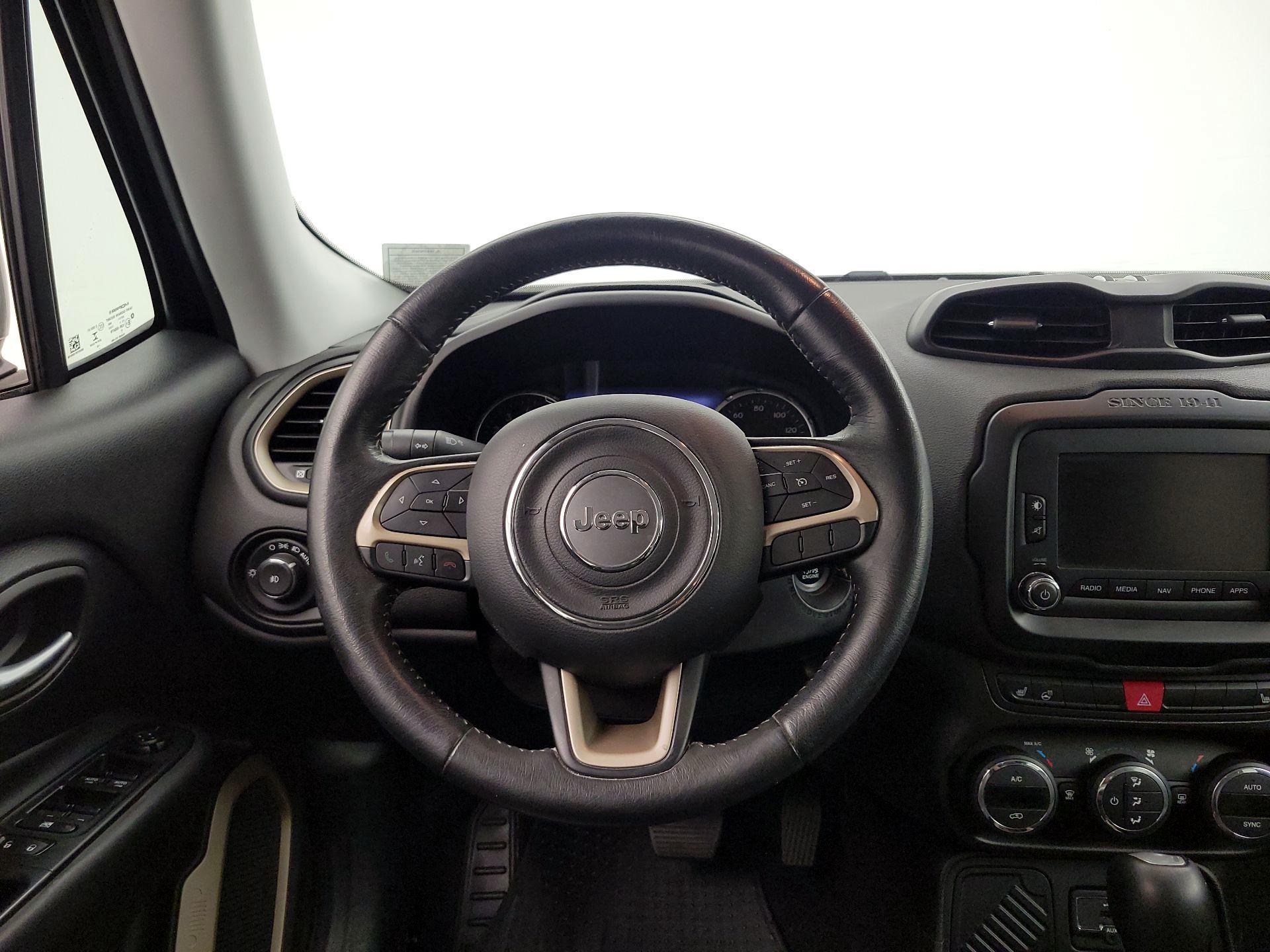 Thumbnail: 2016 Jeep Renegade - 10