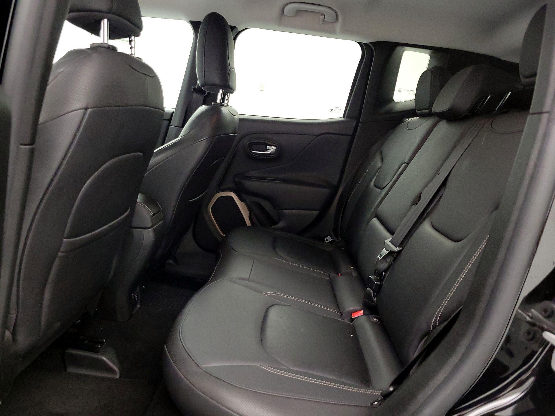Thumbnail: 2016 Jeep Renegade - 20