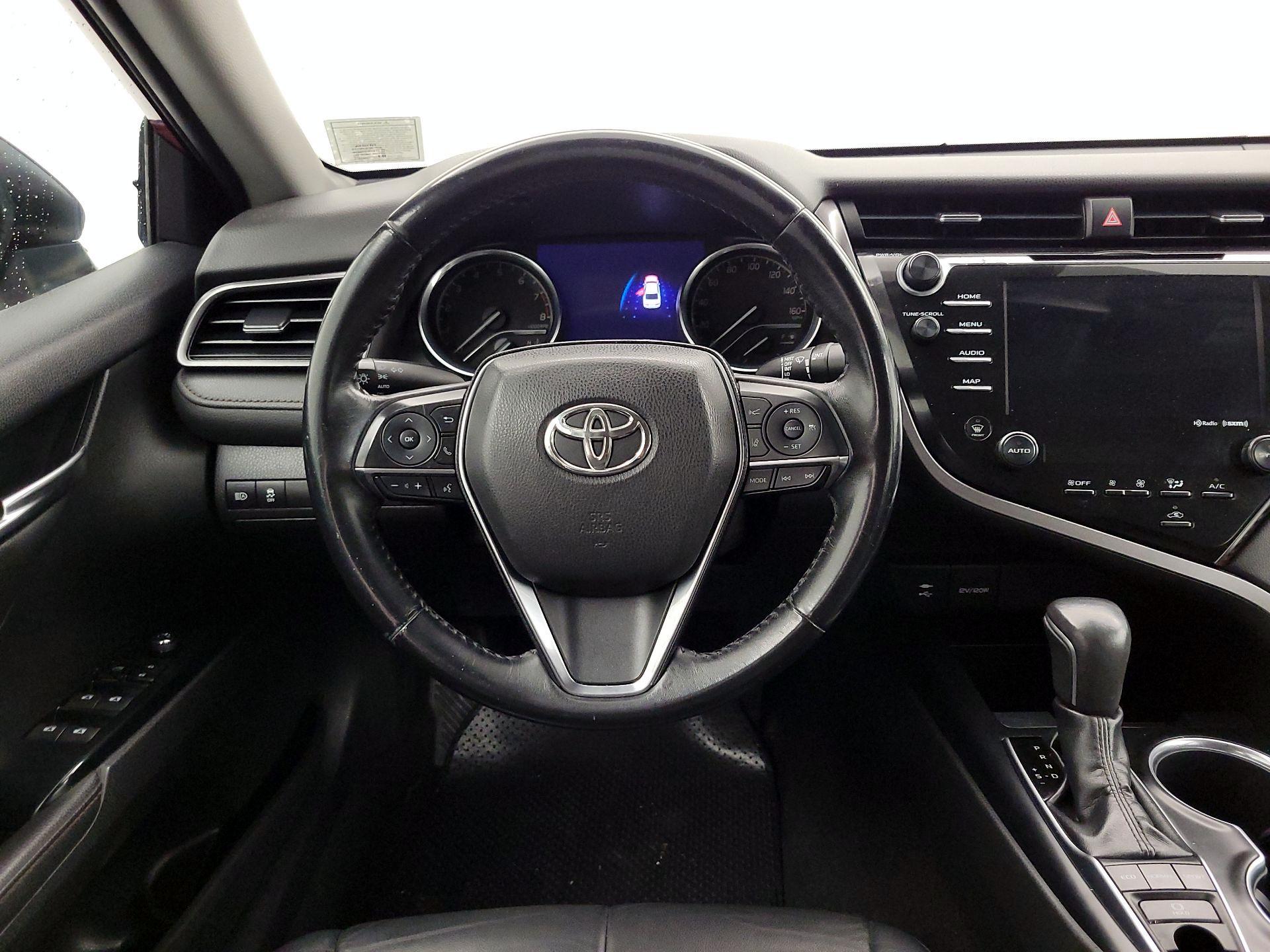 Thumbnail: 2019 Toyota Camry - 10