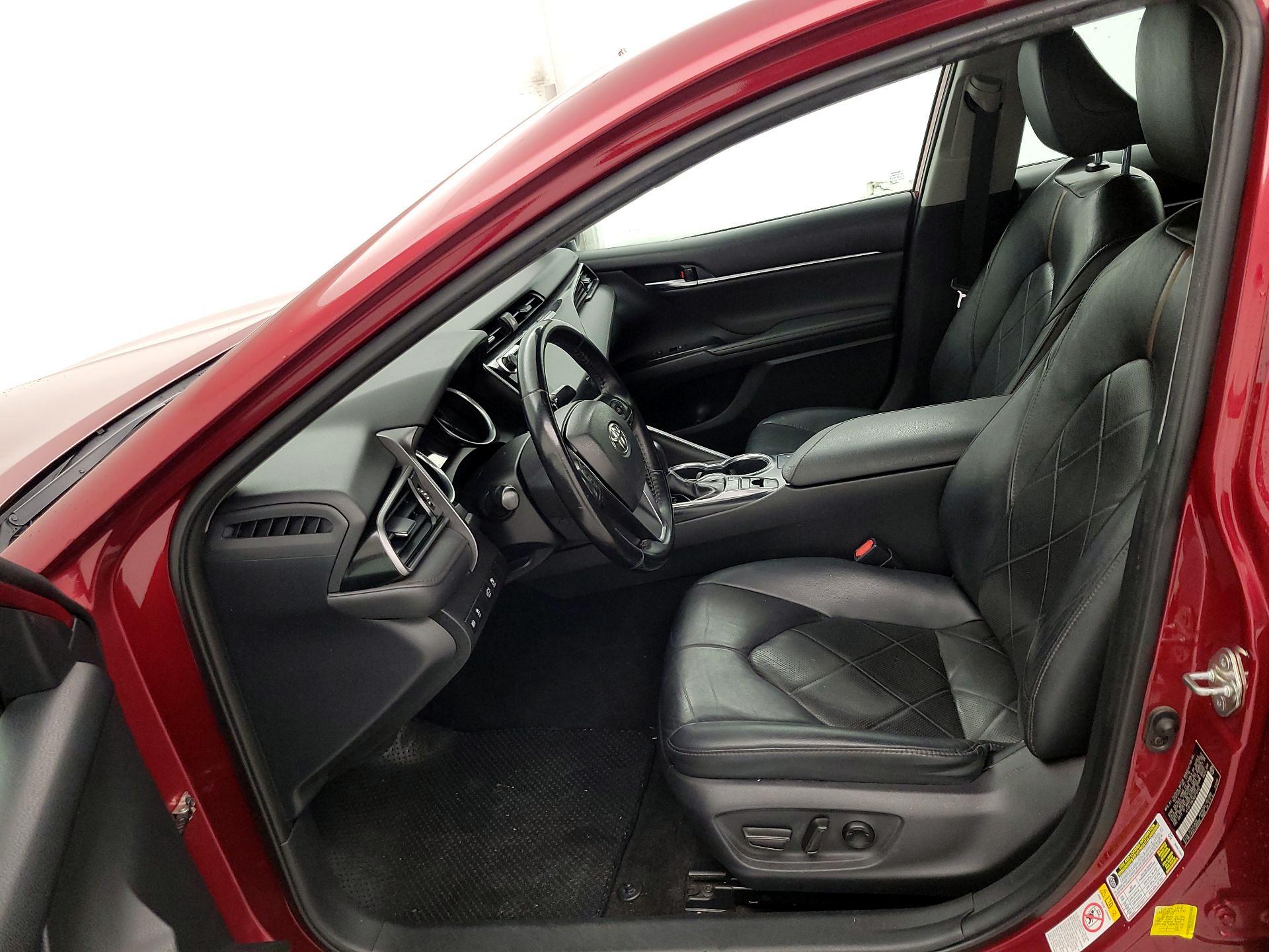Thumbnail: 2019 Toyota Camry - 11