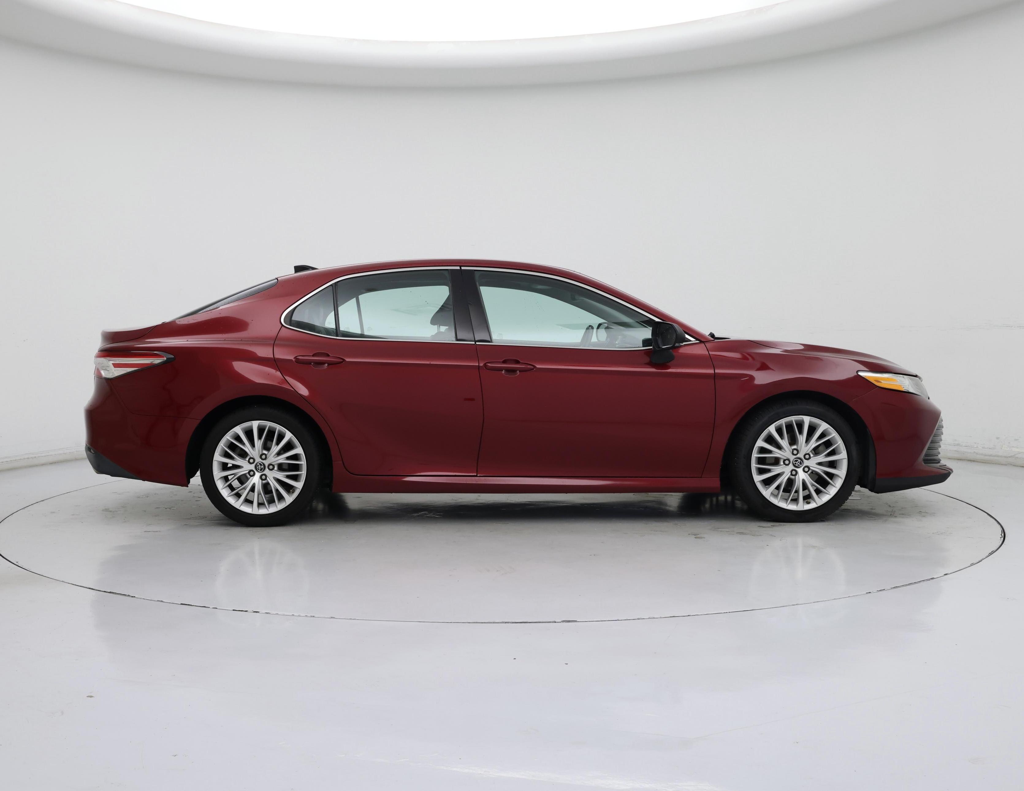 Thumbnail: 2019 Toyota Camry - 7