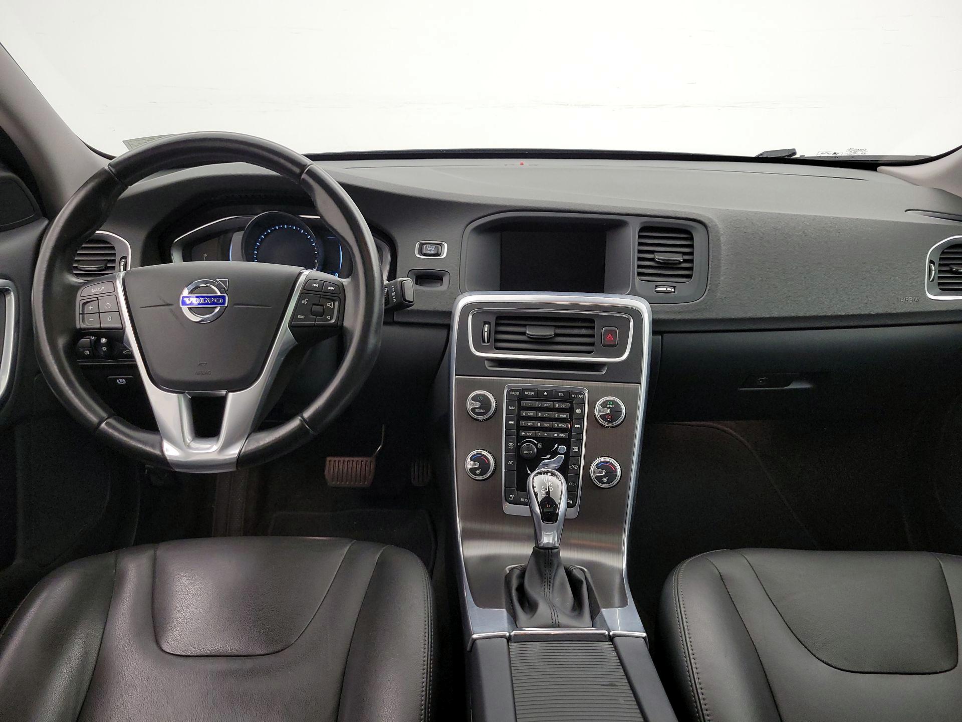 Thumbnail: 2016 Volvo S60 - 9