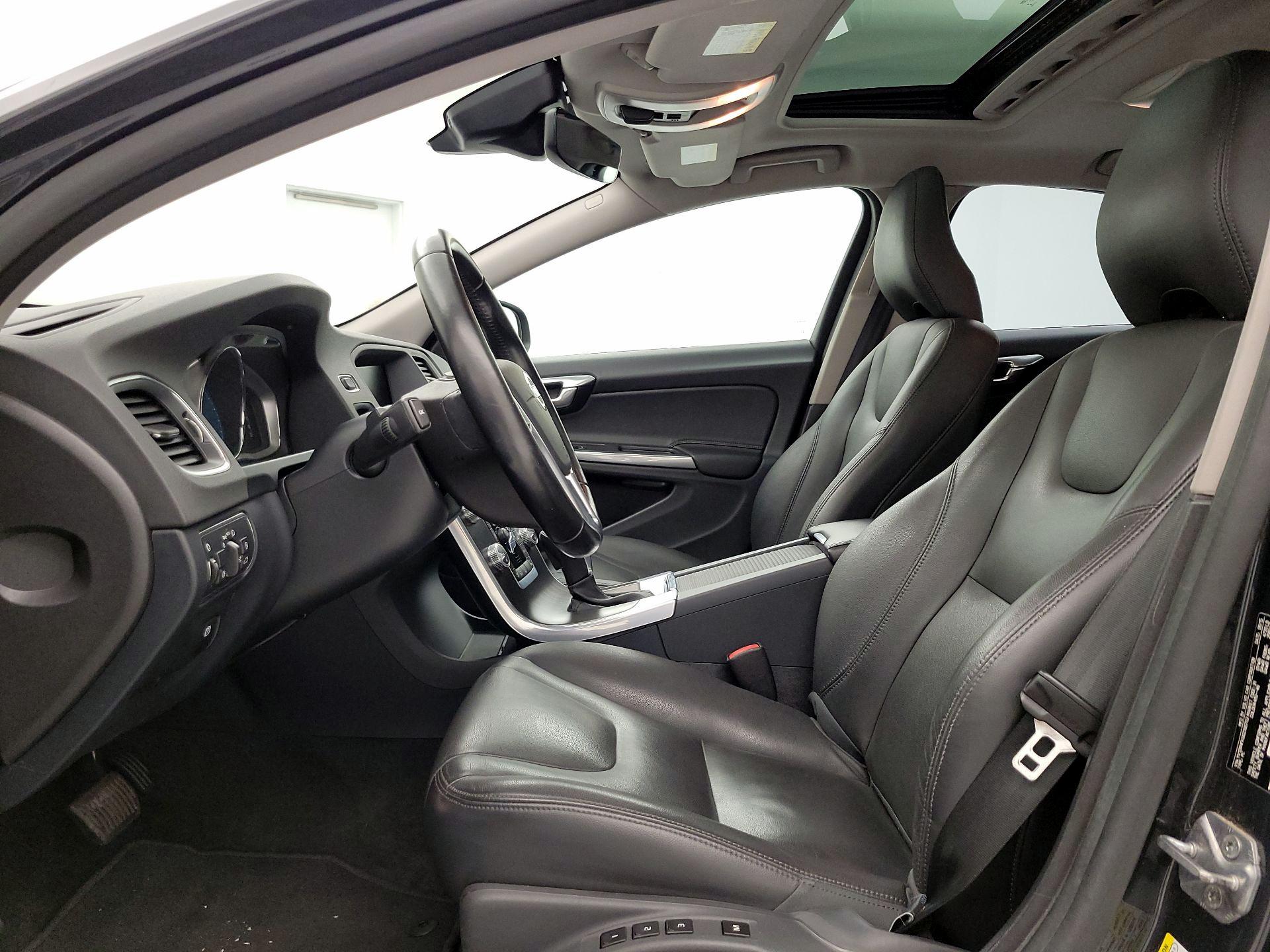 Thumbnail: 2016 Volvo S60 - 11