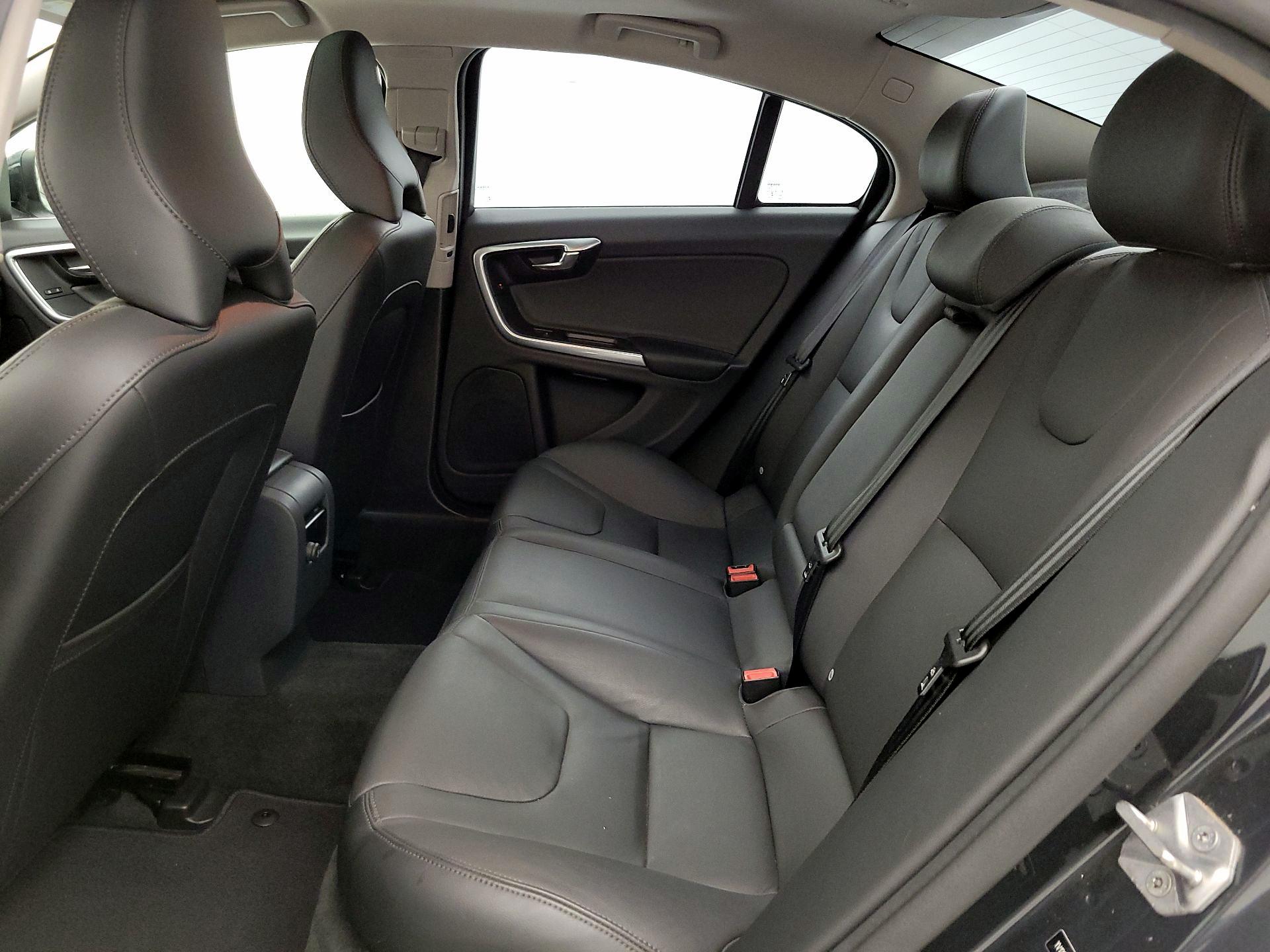 Thumbnail: 2016 Volvo S60 - 20