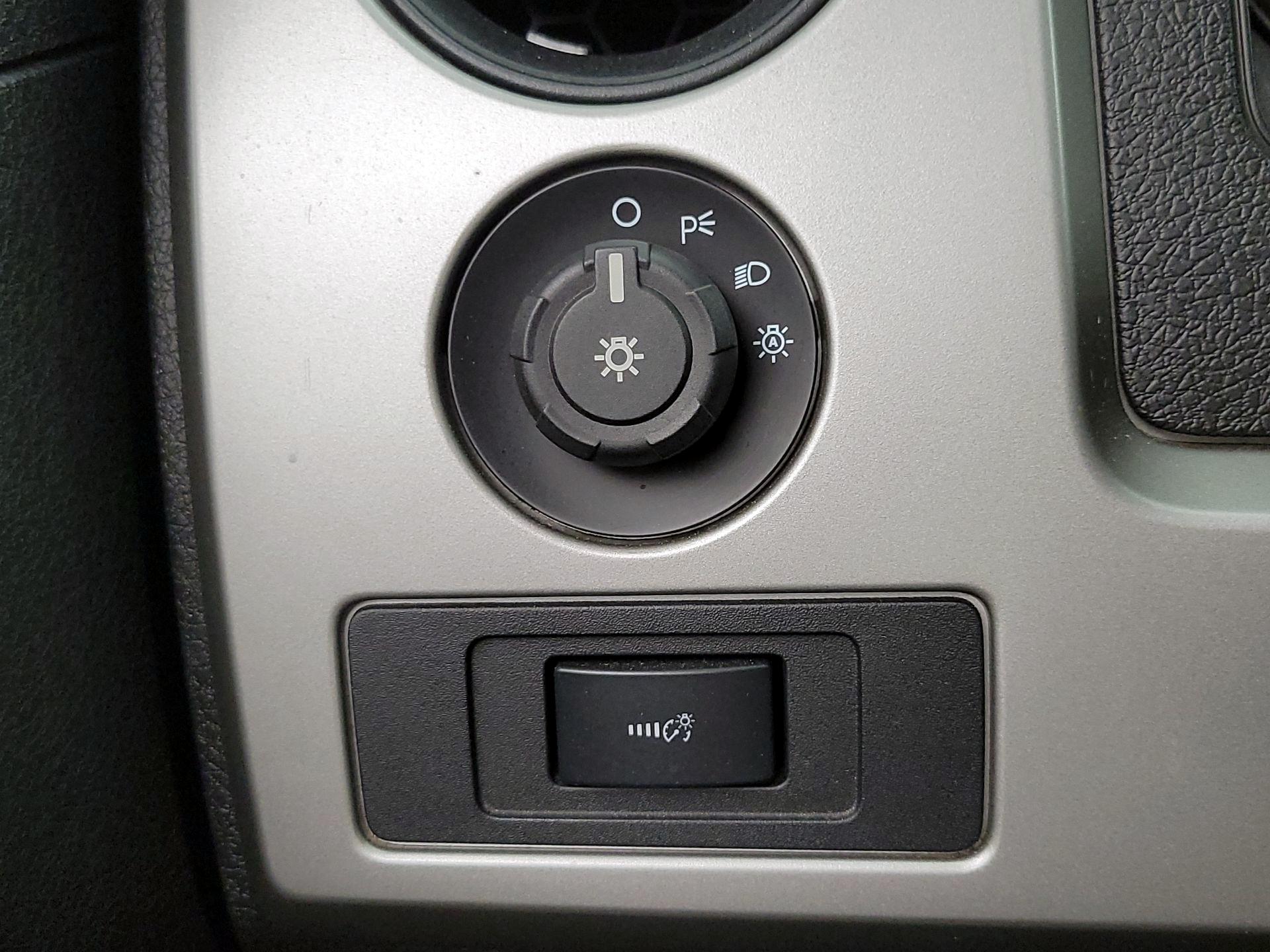 Thumbnail: 2014 Ford F-150 - 13