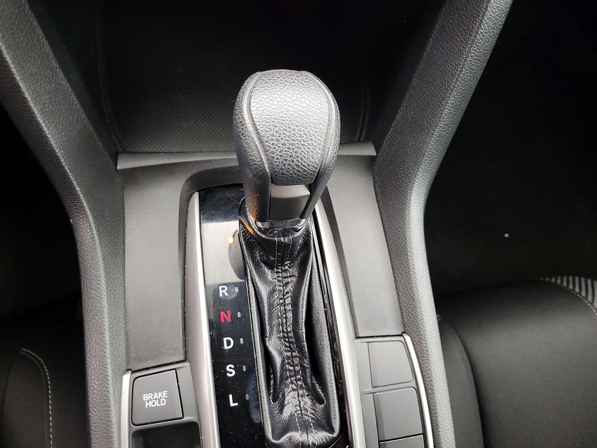 Thumbnail: 2019 Honda Civic - 17