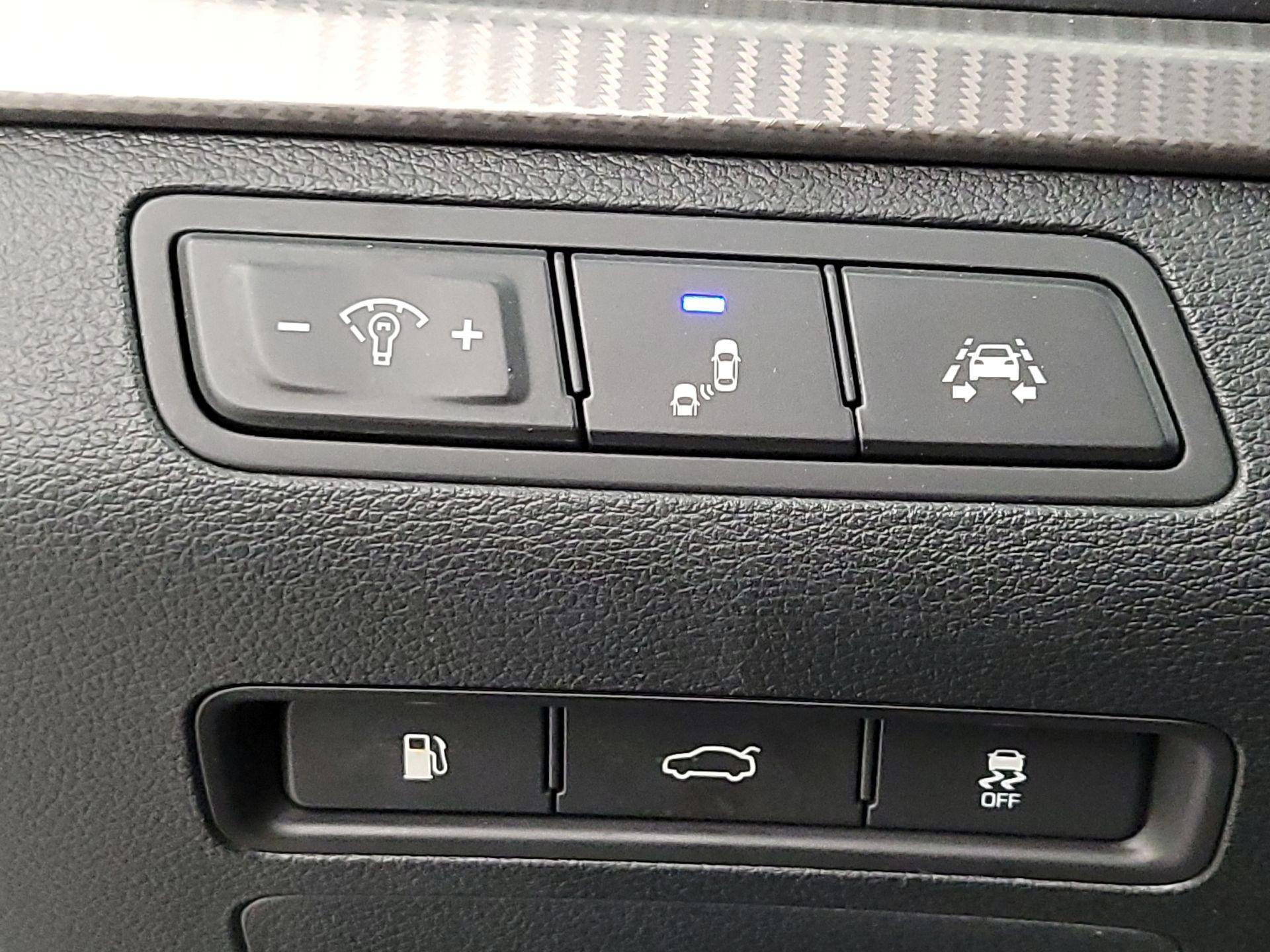 Thumbnail: 2019 Hyundai Sonata - 13