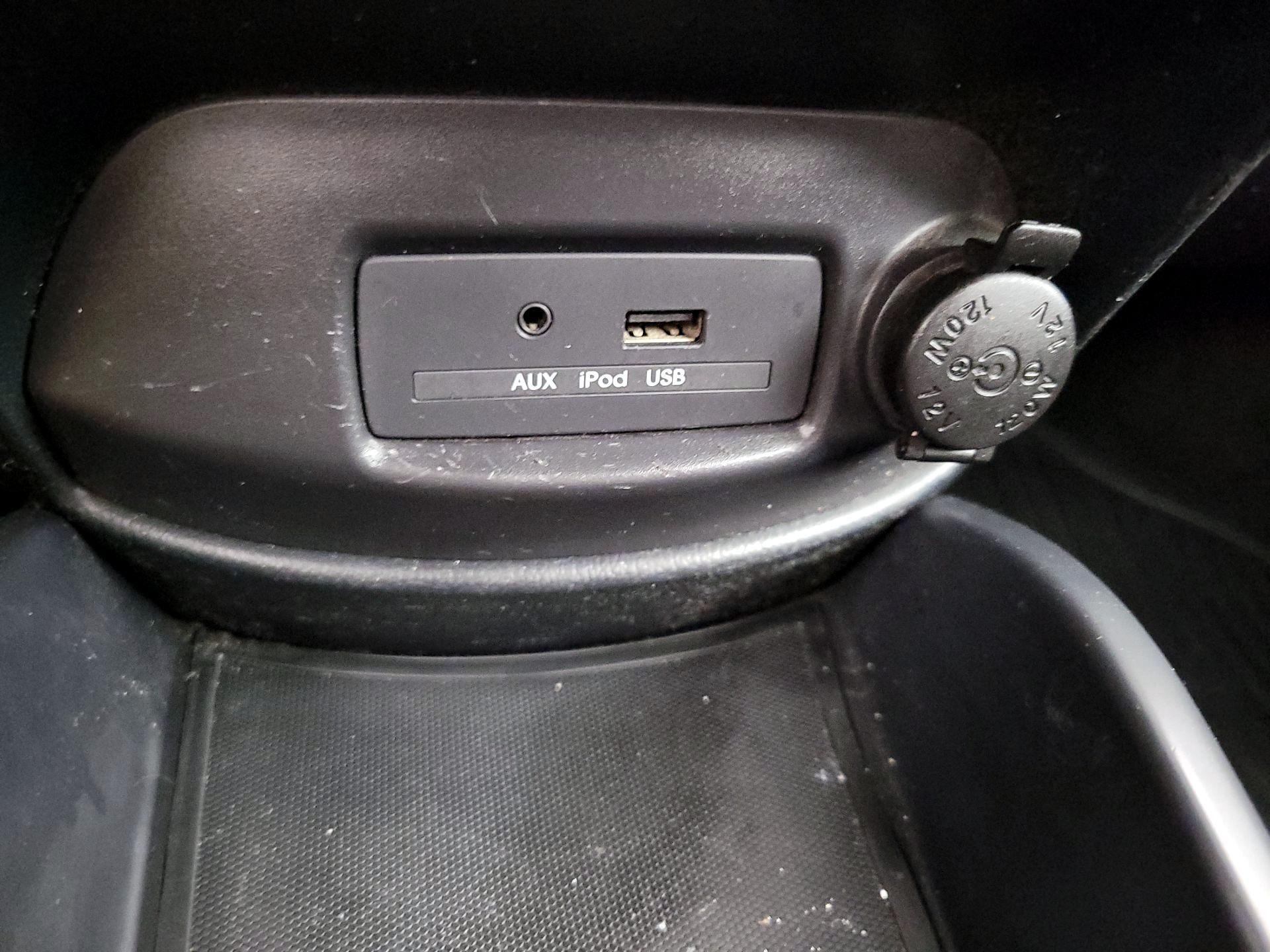 Thumbnail: 2013 Kia Soul - 17