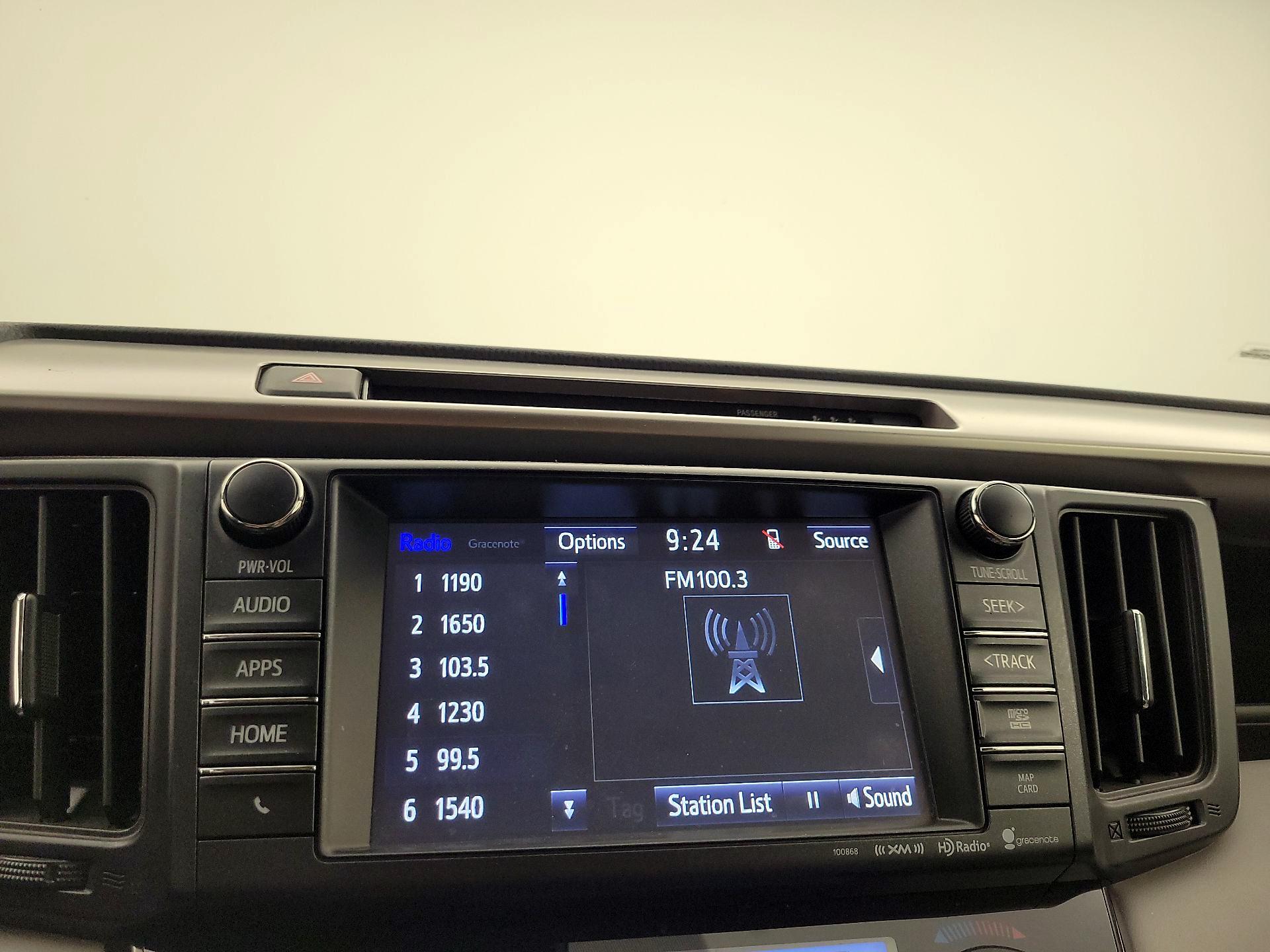Thumbnail: 2018 Toyota RAV4 - 16