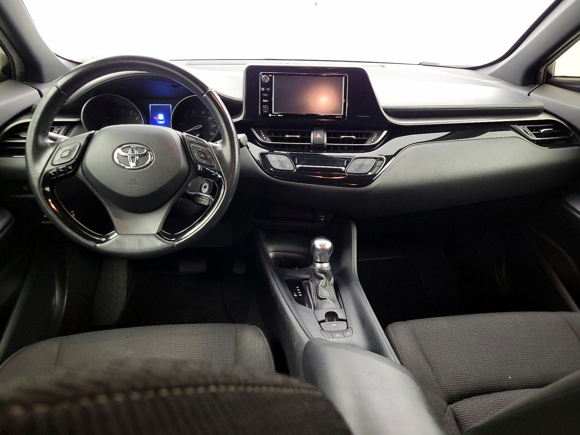 Thumbnail: 2018 Toyota C-HR - 9