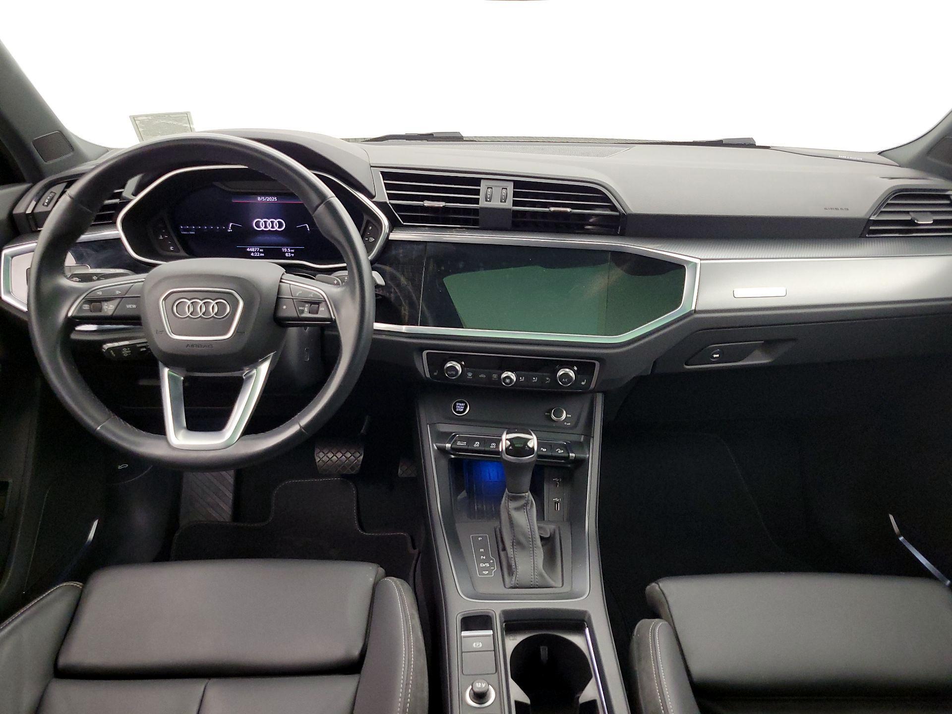 Thumbnail: 2021 Audi Q3 - 9