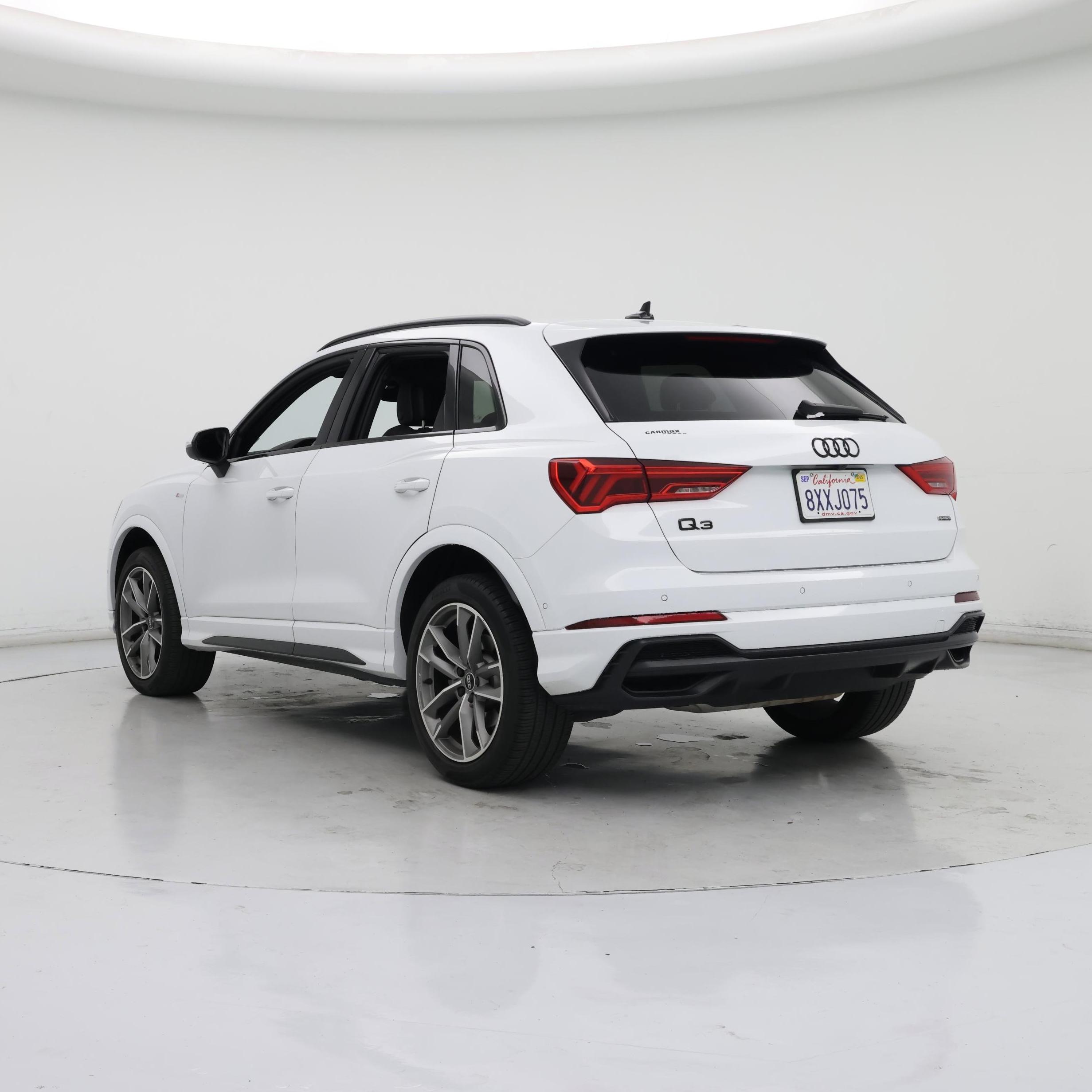 Thumbnail: 2021 Audi Q3 - 2