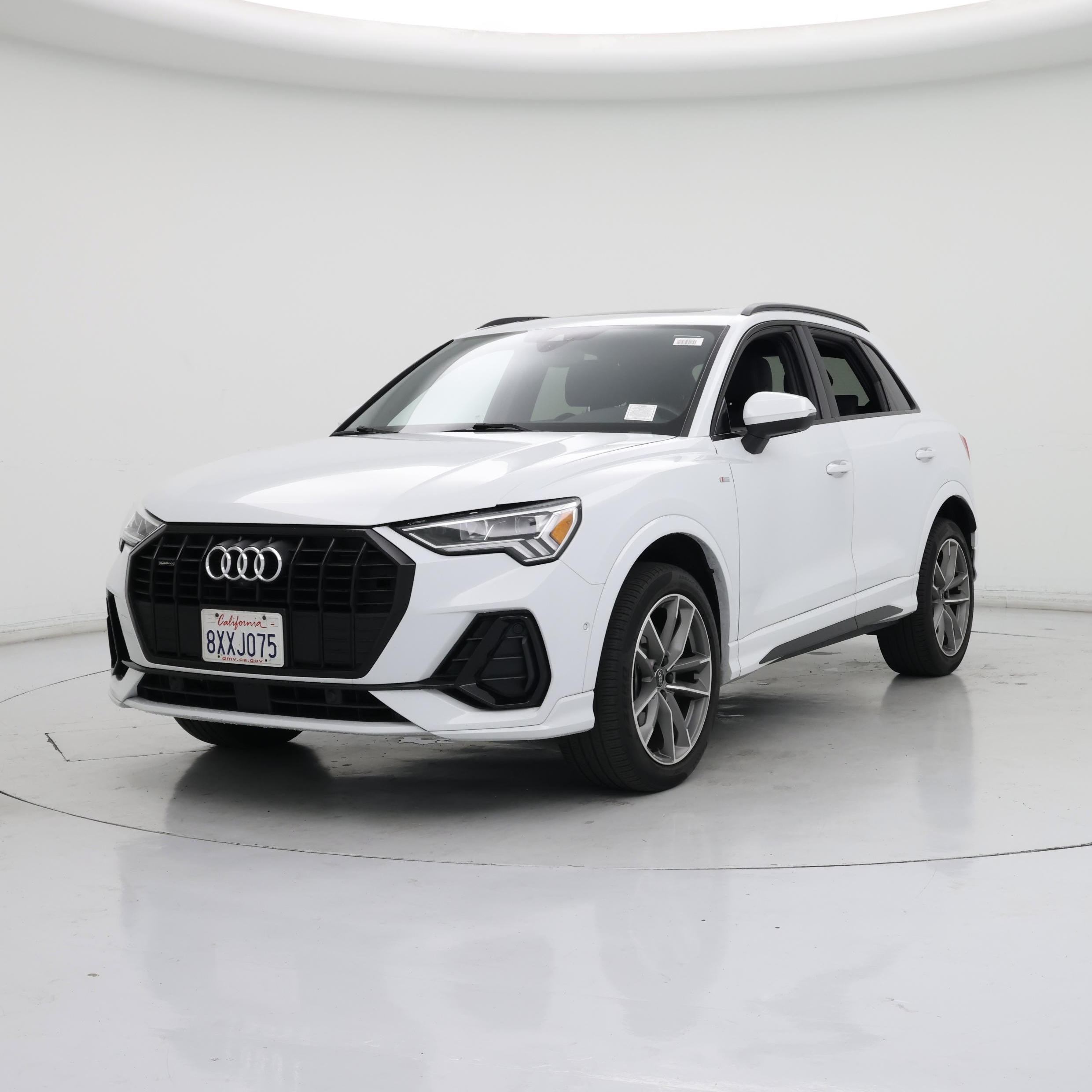Thumbnail: 2021 Audi Q3 - 4