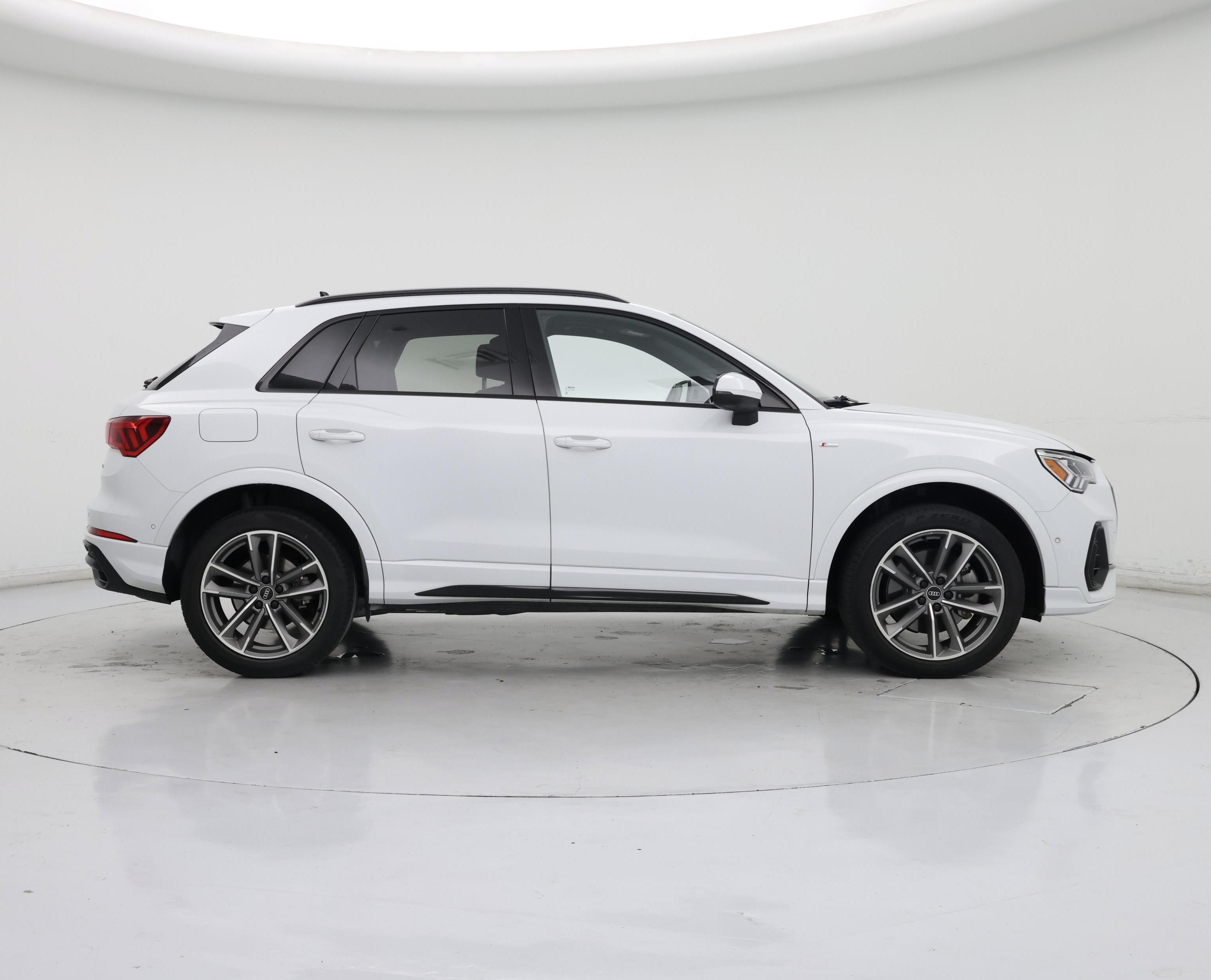 Thumbnail: 2021 Audi Q3 - 7