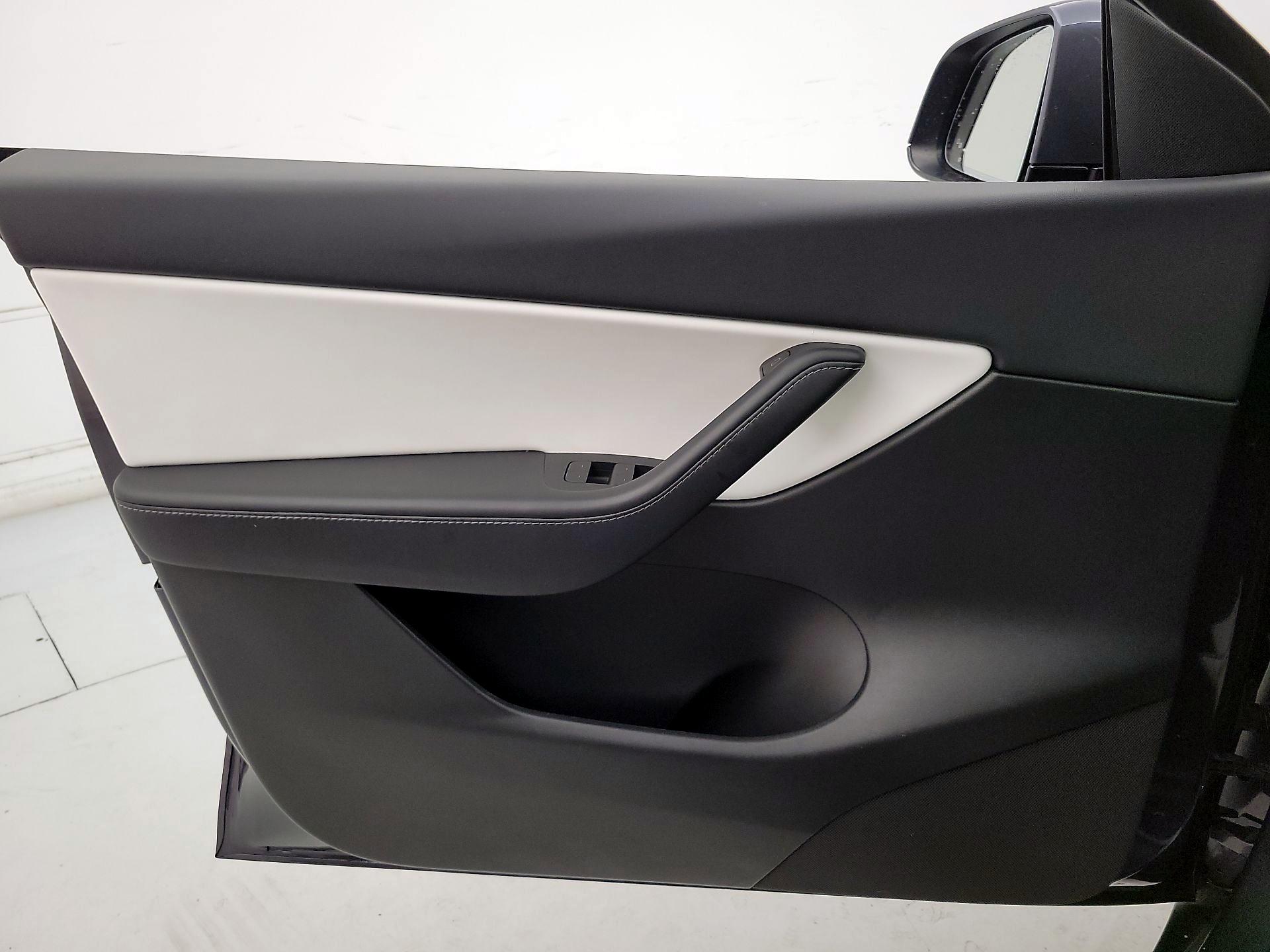 Thumbnail: 2021 Tesla Model Y - 12