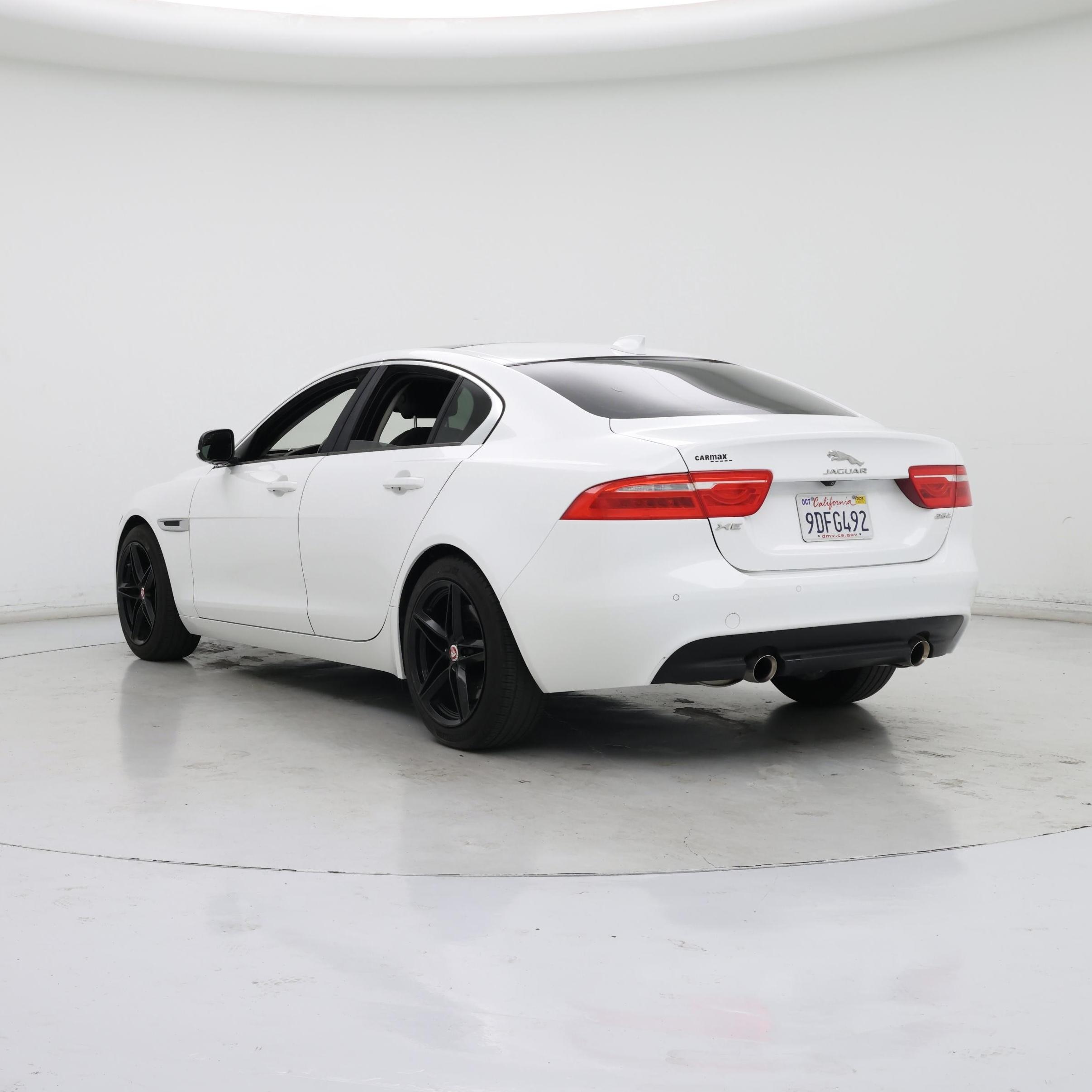 Thumbnail: 2017 Jaguar XE - 2