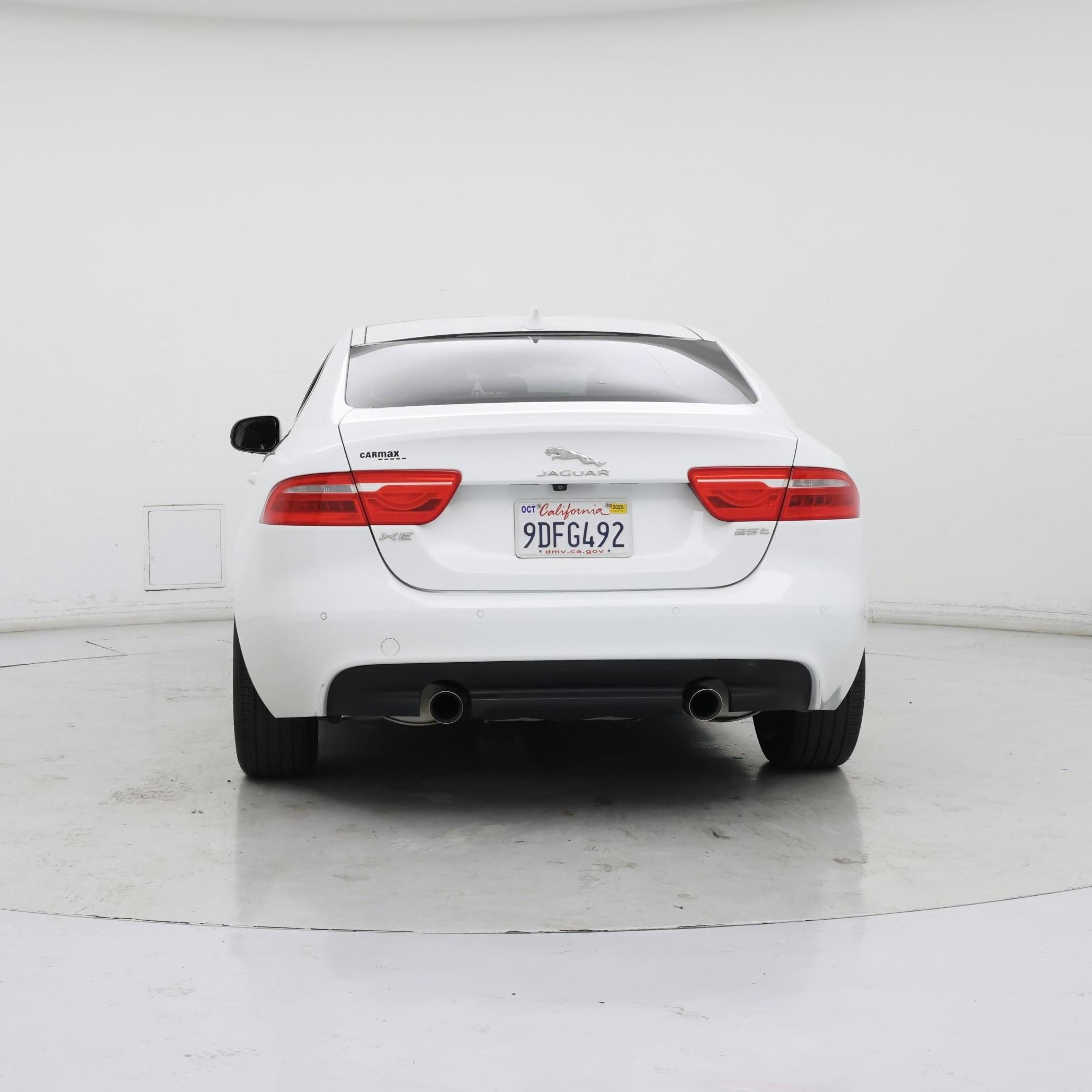 Thumbnail: 2017 Jaguar XE - 6