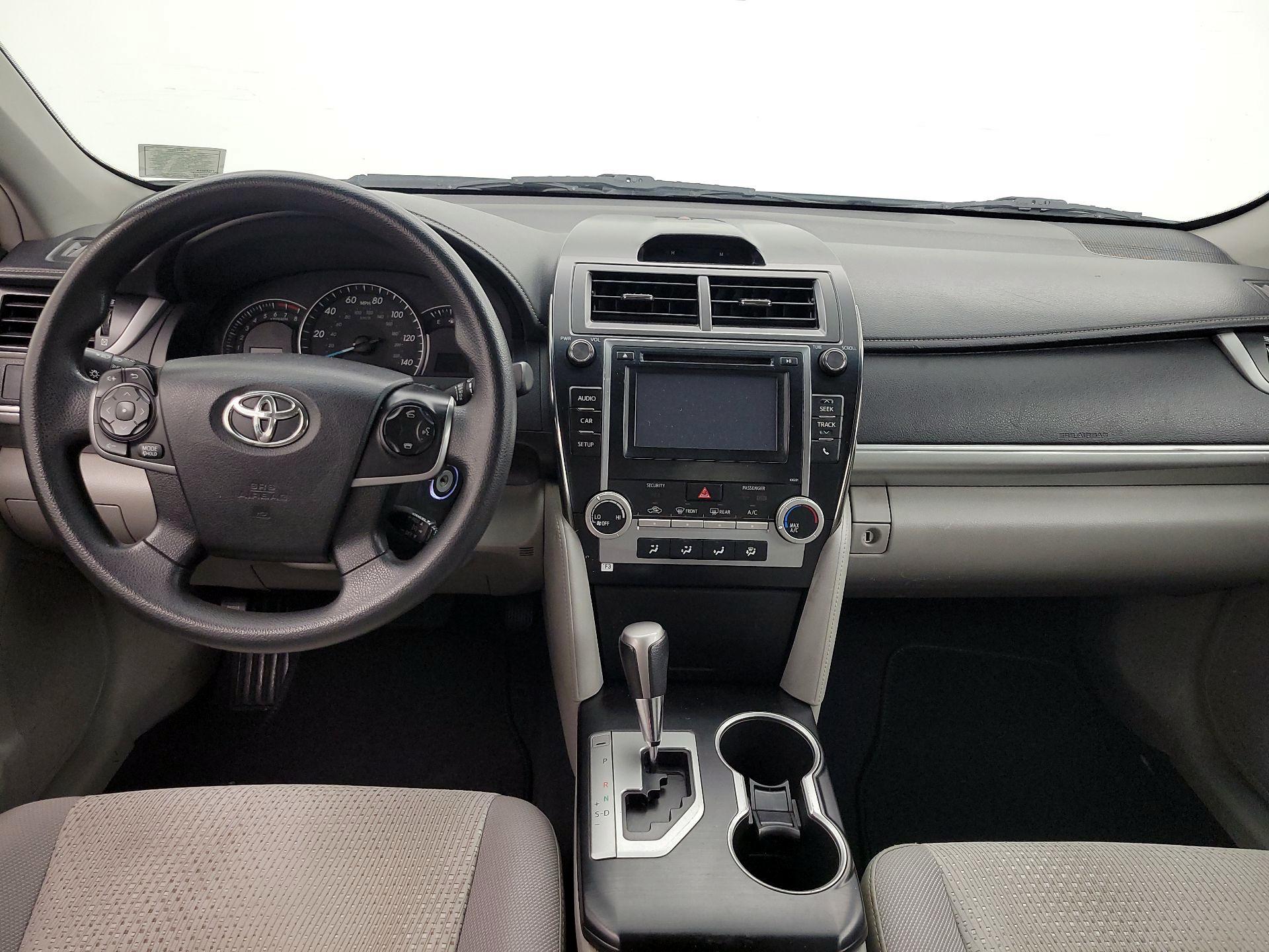 Thumbnail: 2014 Toyota Camry - 9