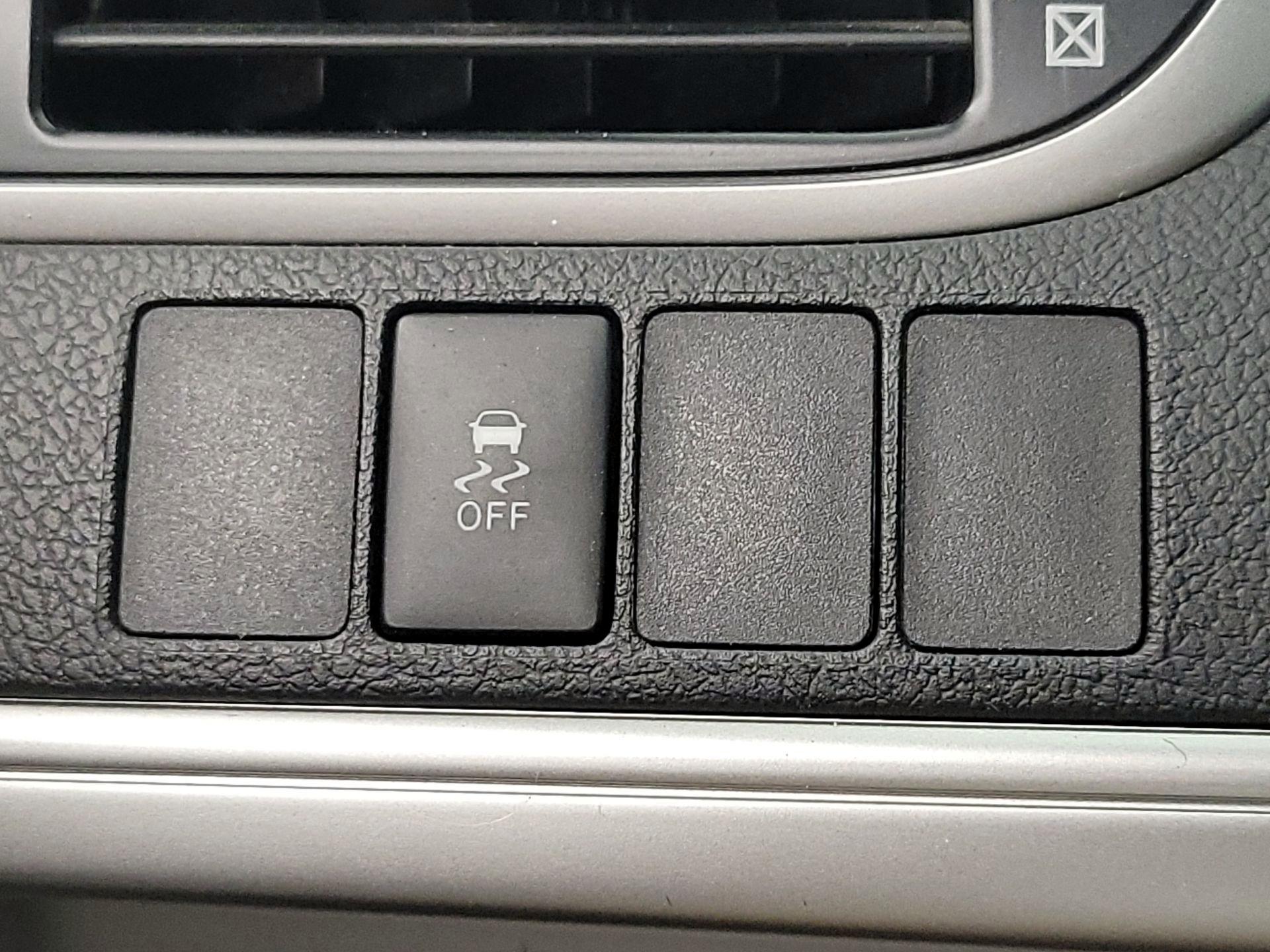 Thumbnail: 2014 Toyota Camry - 13