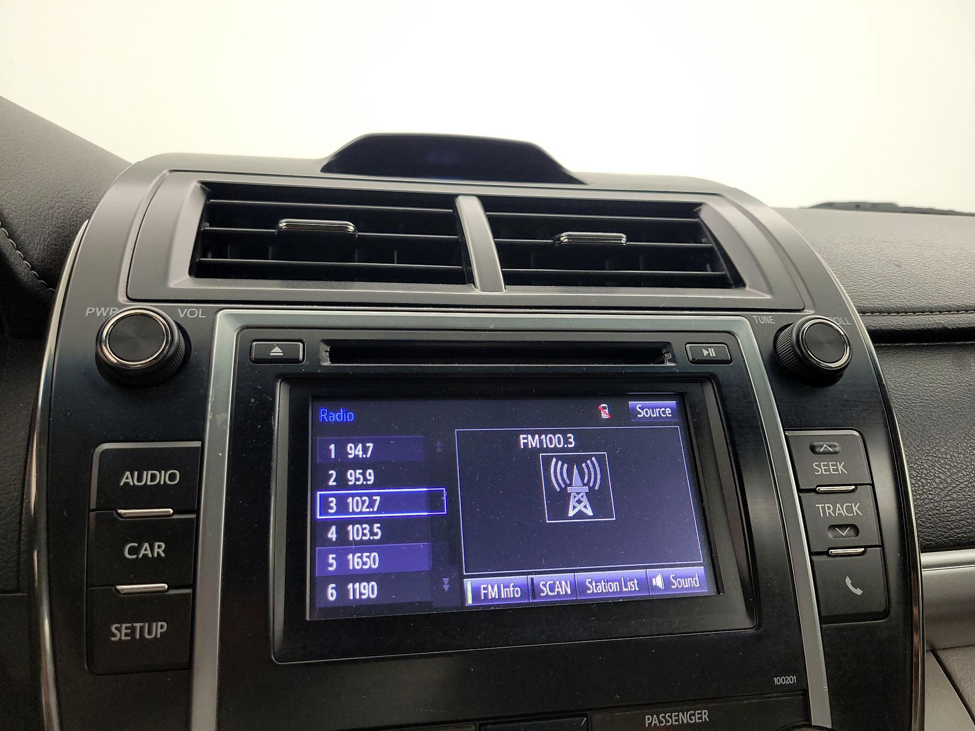 Thumbnail: 2014 Toyota Camry - 15
