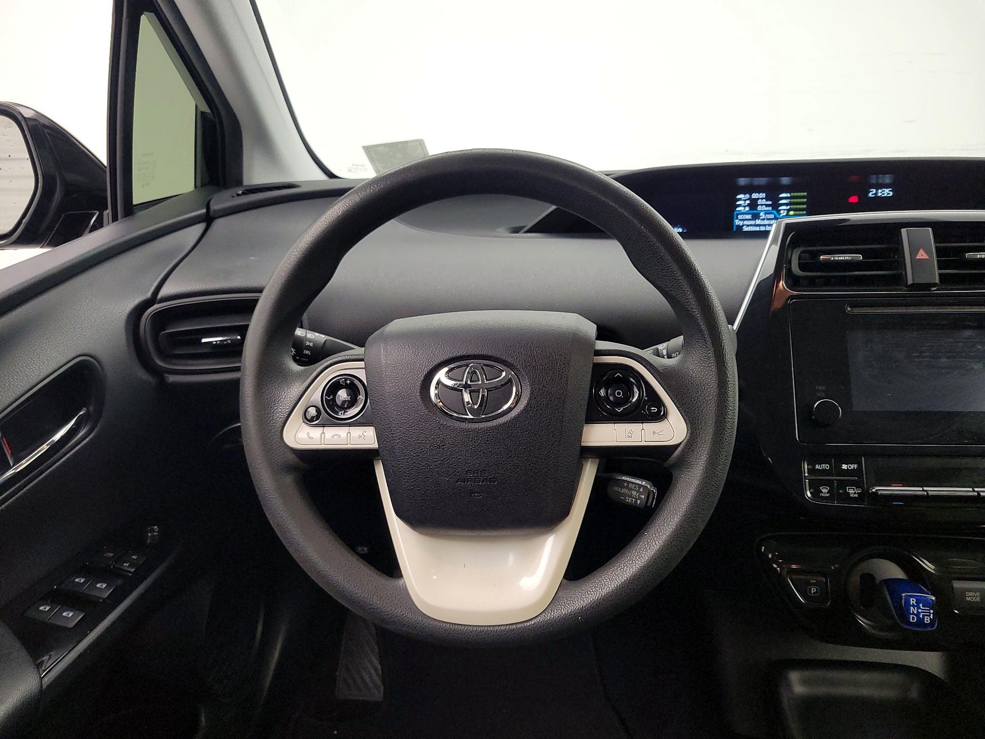 Thumbnail: 2017 Toyota Prius - 10
