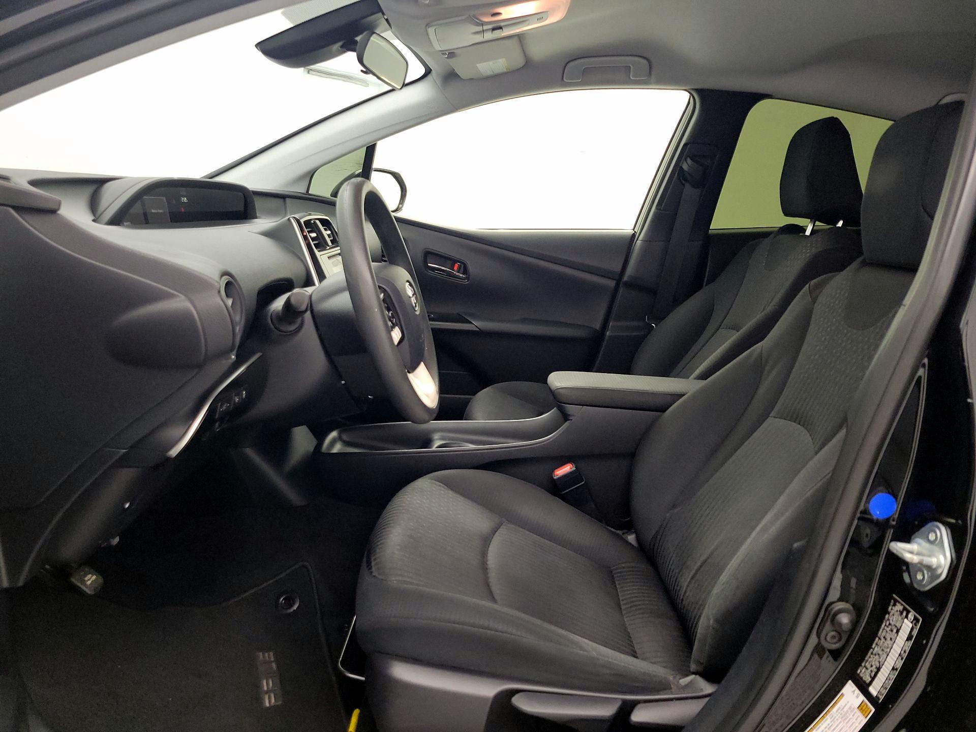 Thumbnail: 2017 Toyota Prius - 11