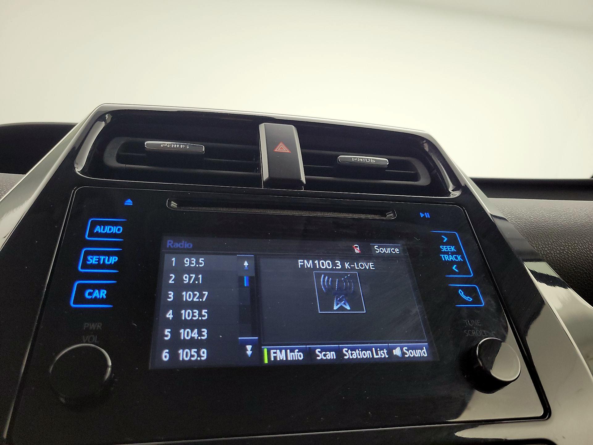 Thumbnail: 2017 Toyota Prius - 15